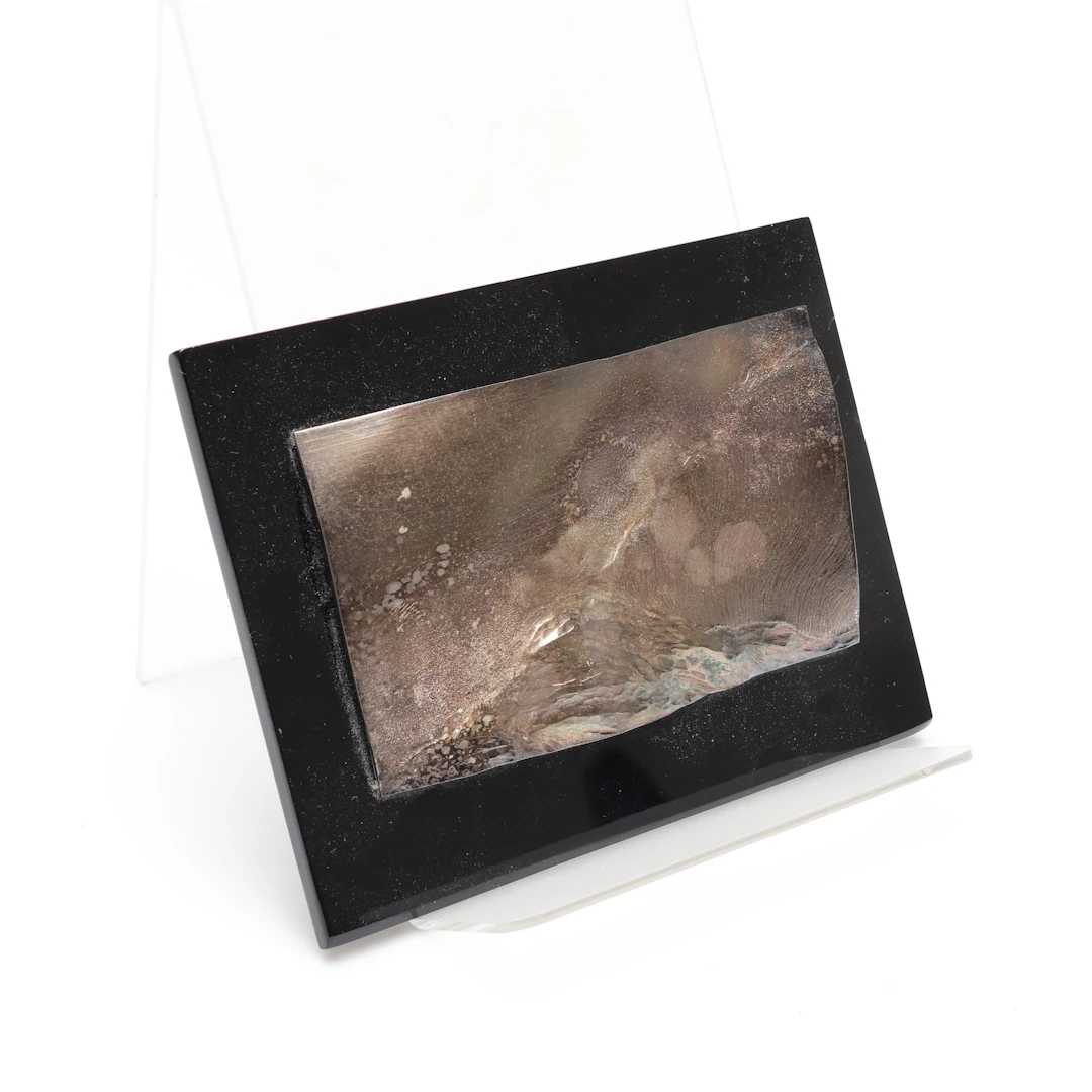 MALIN GUNNARSSON. skulptur, silver på plexiglas, signerad och numrerad 8/15.