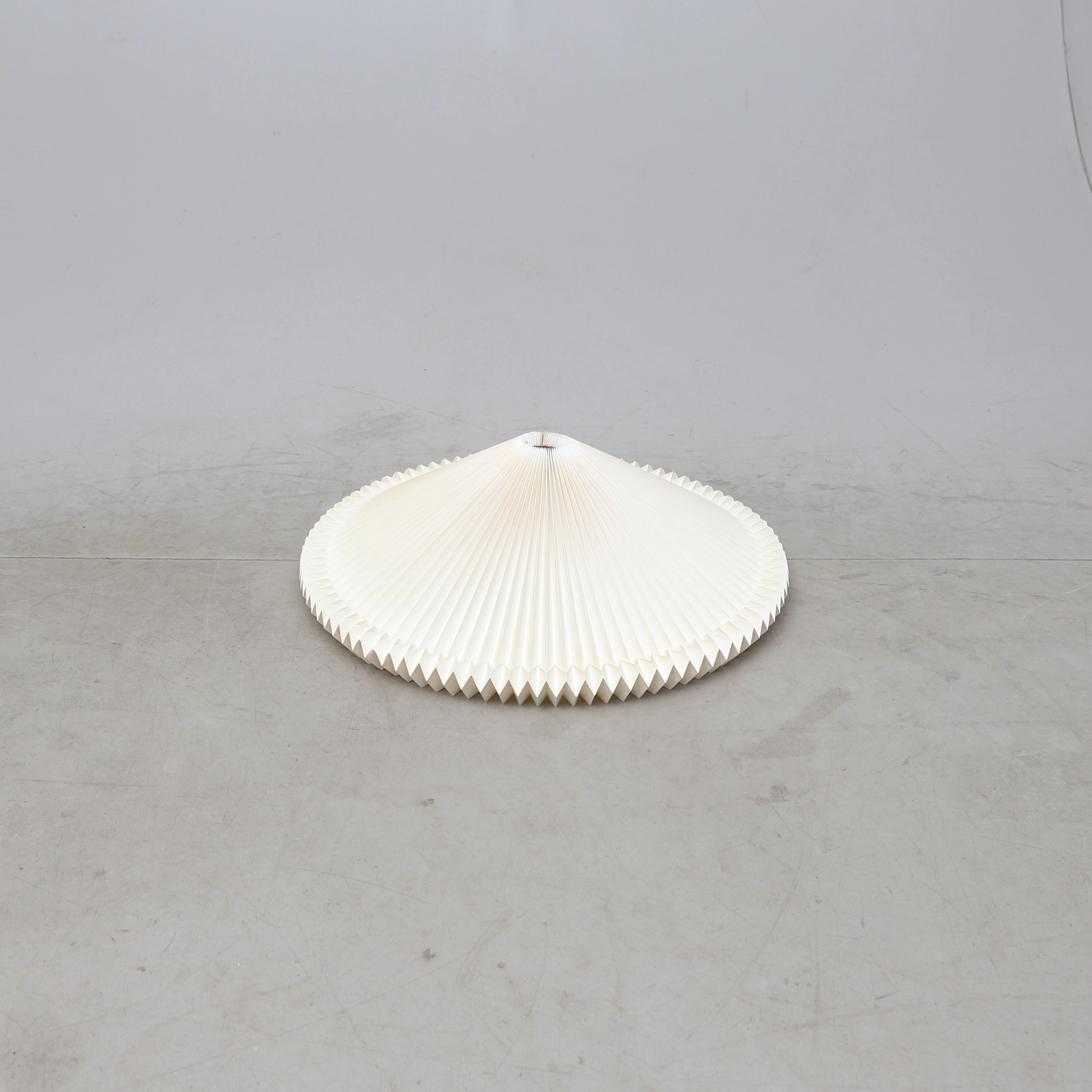 TAKLAMPA, plafond, LE Klint, Danmark, 1900-talets andra hälft.