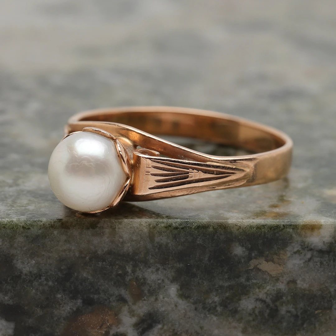 RING, 14k guld, med pärla, Ussr, totalvikt ca 3,34g.