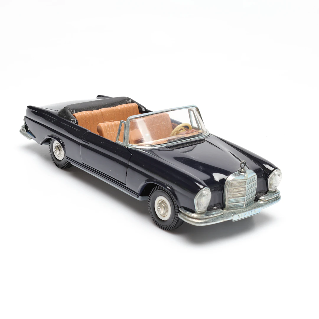 MODELLBIL, Schuco, Girato Mercedes 250 SE, 4000.