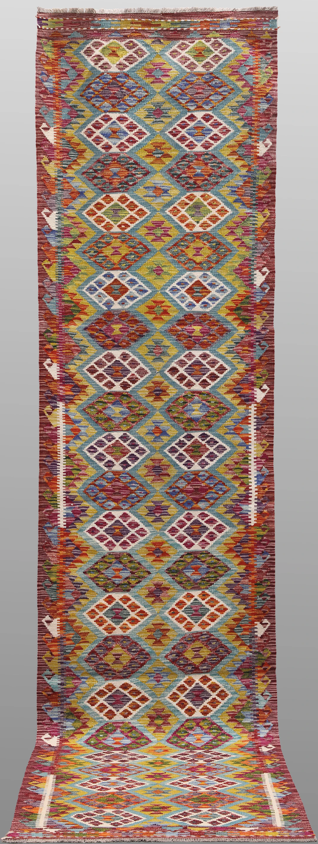 ORIENTMATTA. Kelim klassisk design, gallerimodell, 385 x 80 cm.