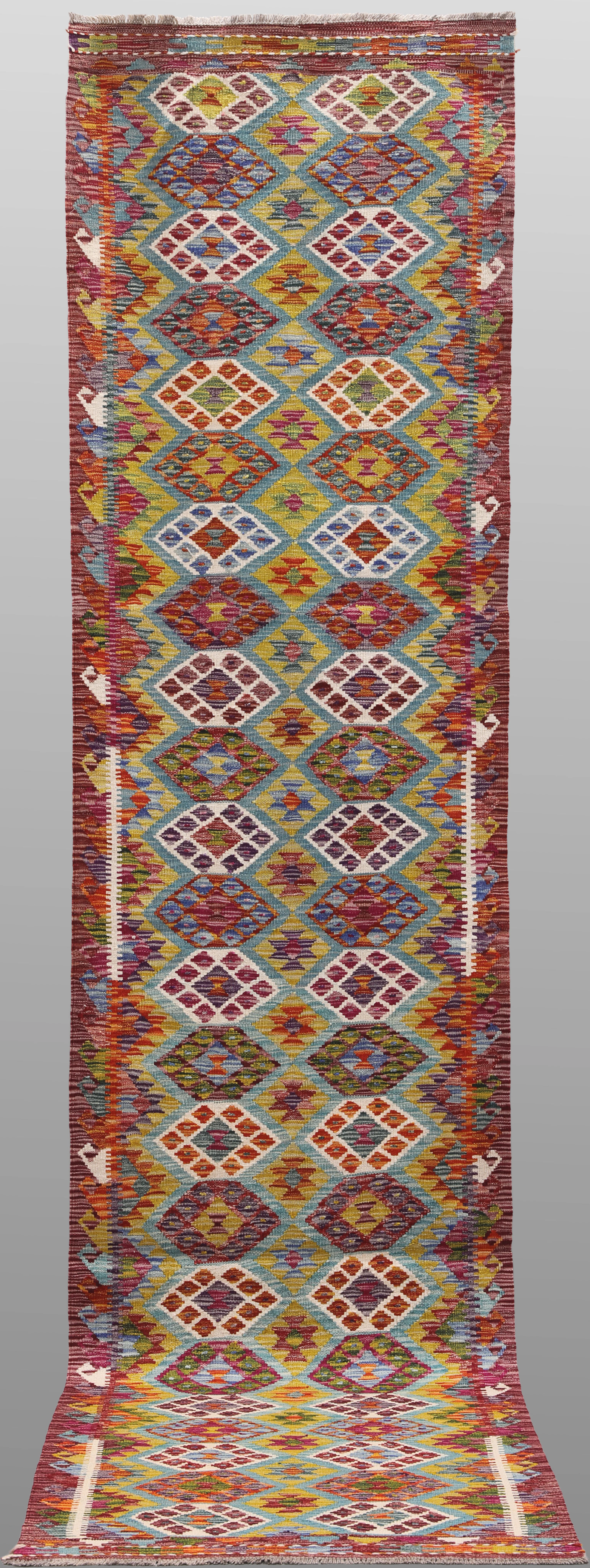 ORIENTMATTA. Kelim klassisk design, gallerimodell, 385 x 80 cm.