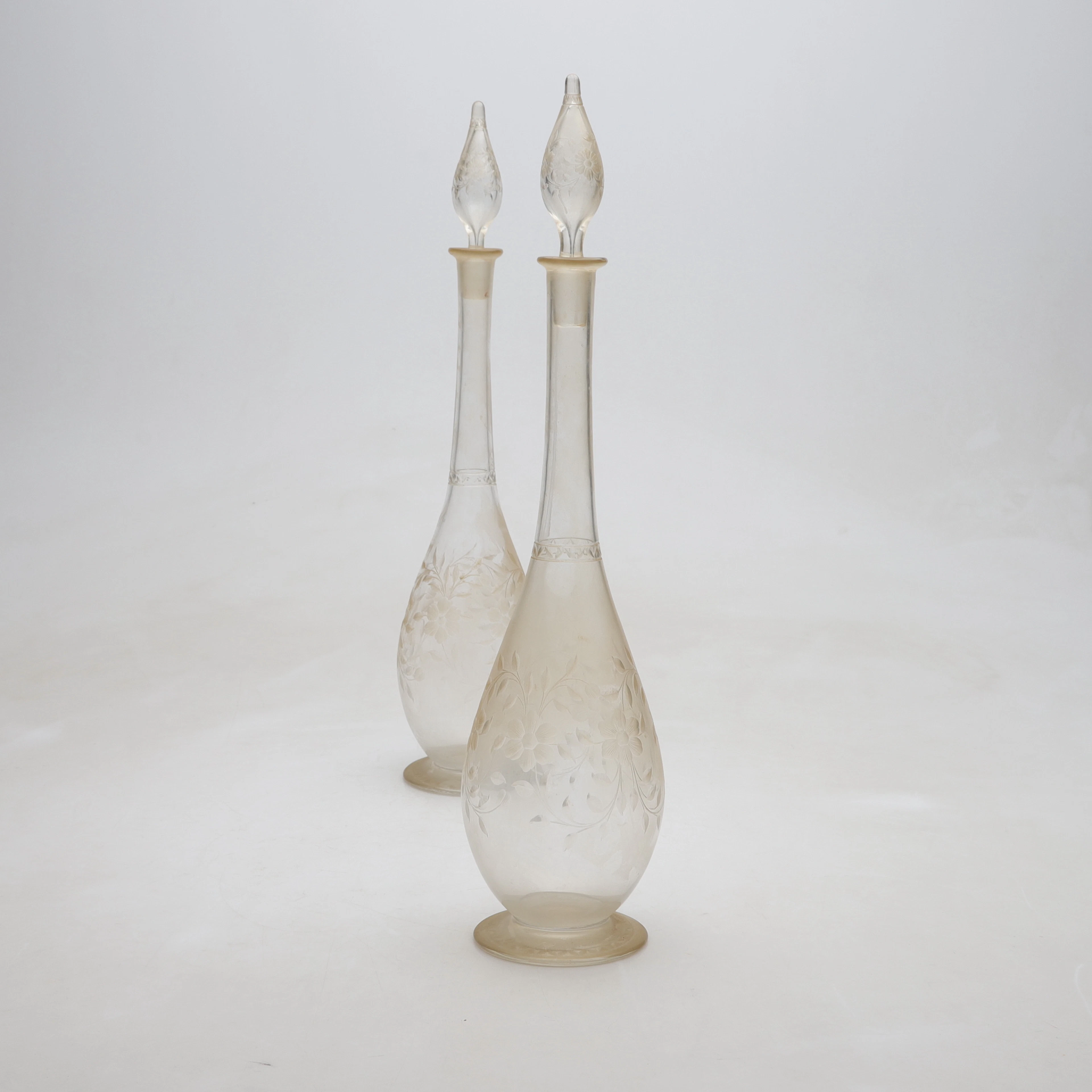 KARAFFER, 1 par, glas, "Vincent", Kosta, Sverige, 1900-talets början.