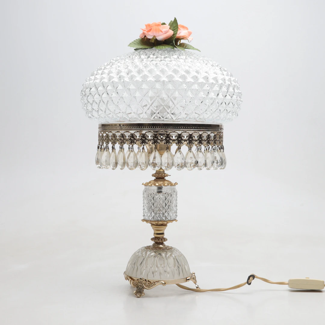 BORDSLAMPA, glas och mässing, 1900-talets andra hälft.