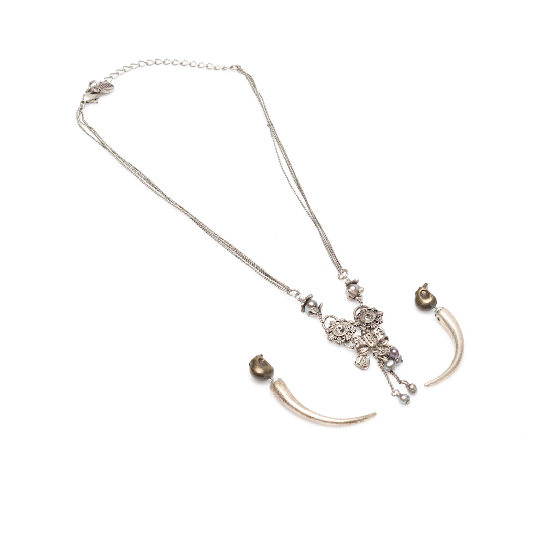 COLLIER, och ÖRHÄNGEN, 3 delar, b.la. Pilgrim.