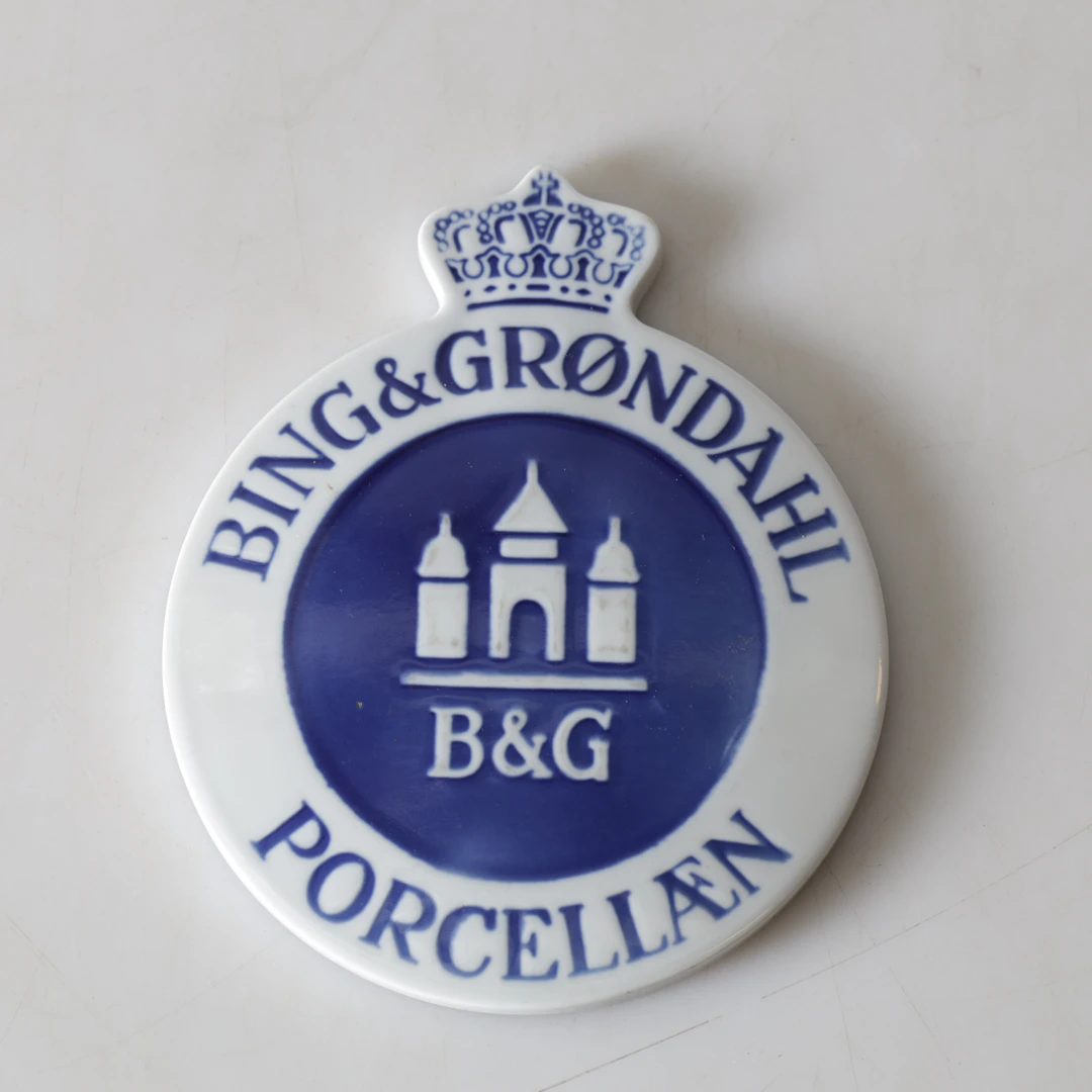 BUTIKSSKYLT, porslin, Bing & Grøndahl, Danmark.