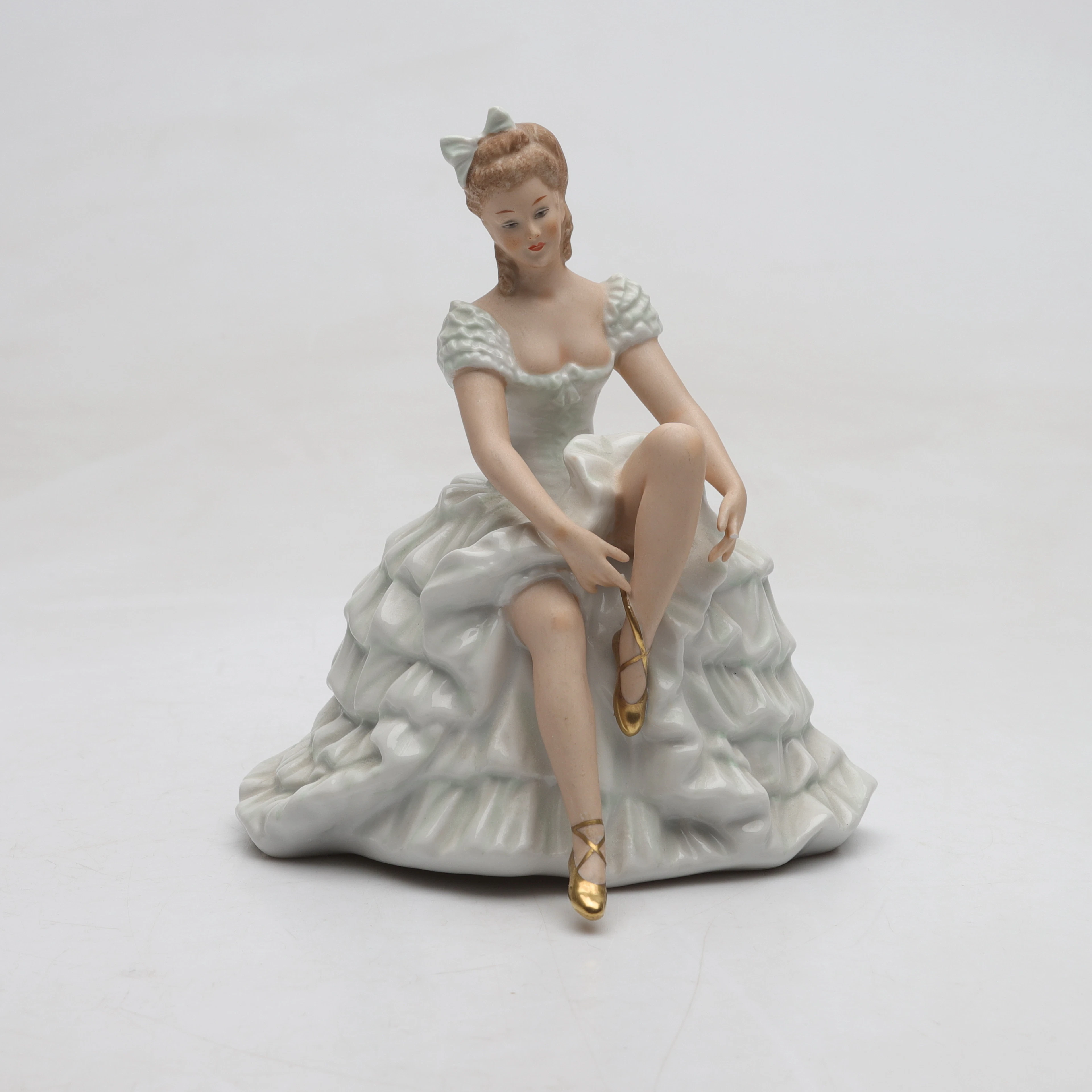FIGURIN, porslin, sittande ballerina, Wallendorf, Tyskland.