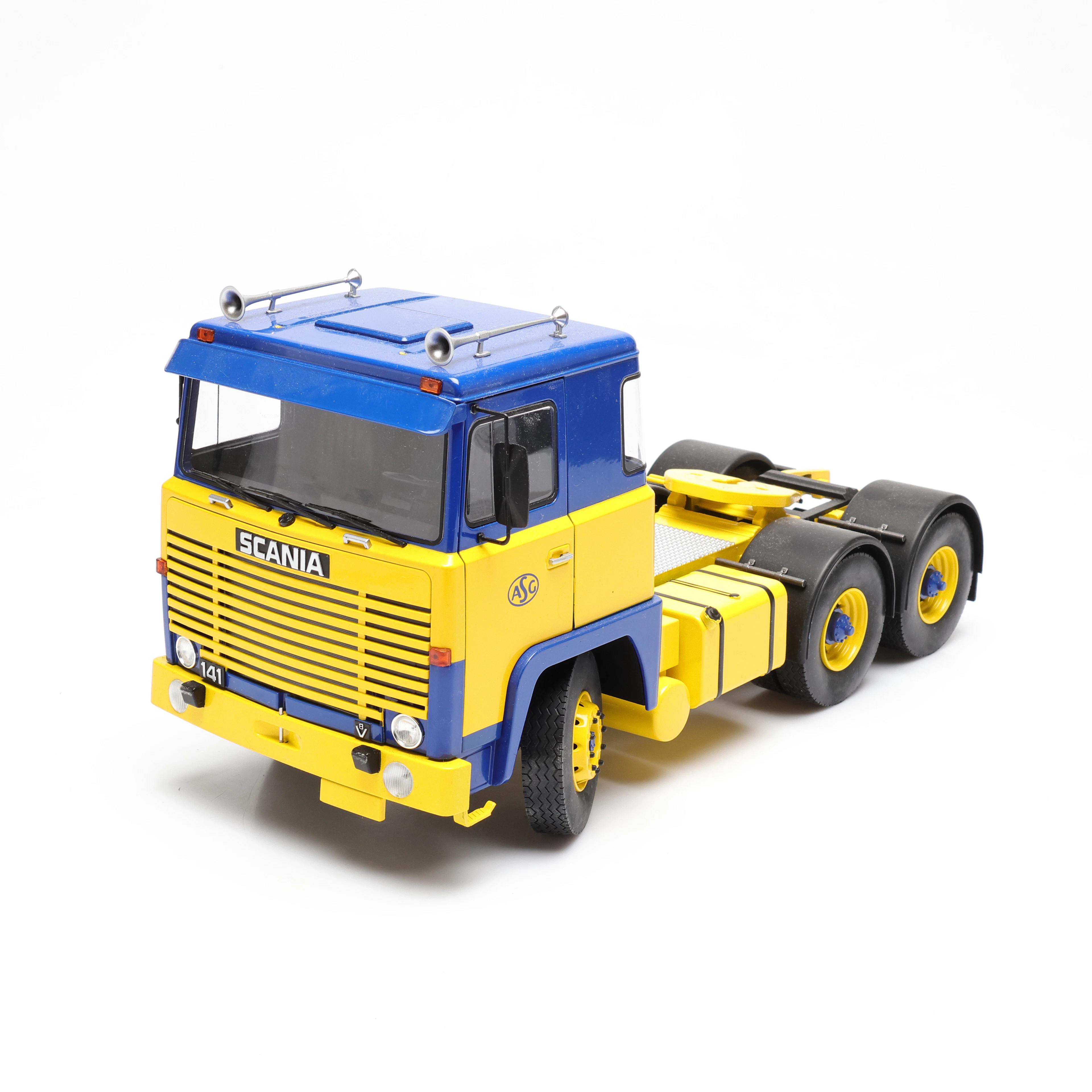 LEKSAKSBIL, metall, VOLVO F88 ASG, 1963.