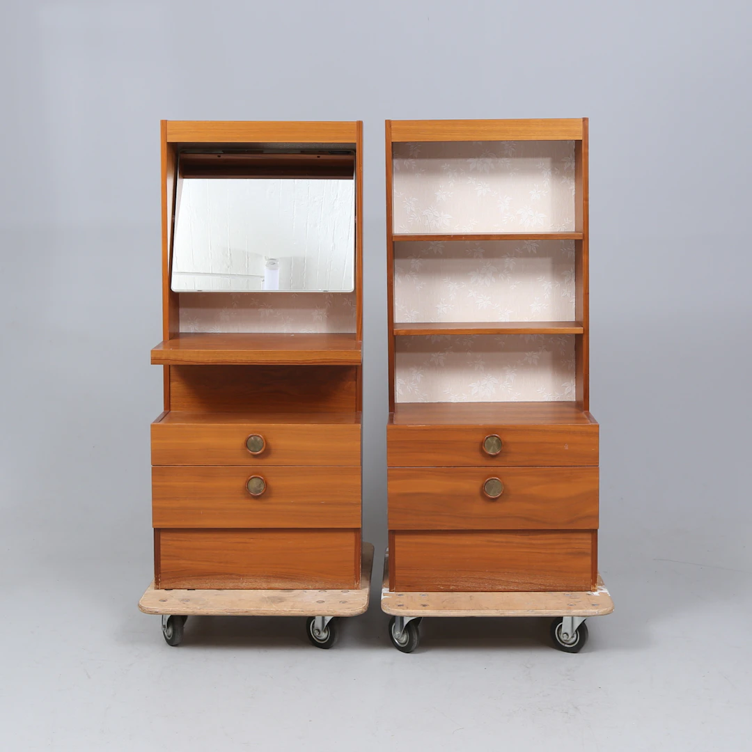 SÄNGSKÅP/BYRÅER, 2 st, 1960/70-tal.