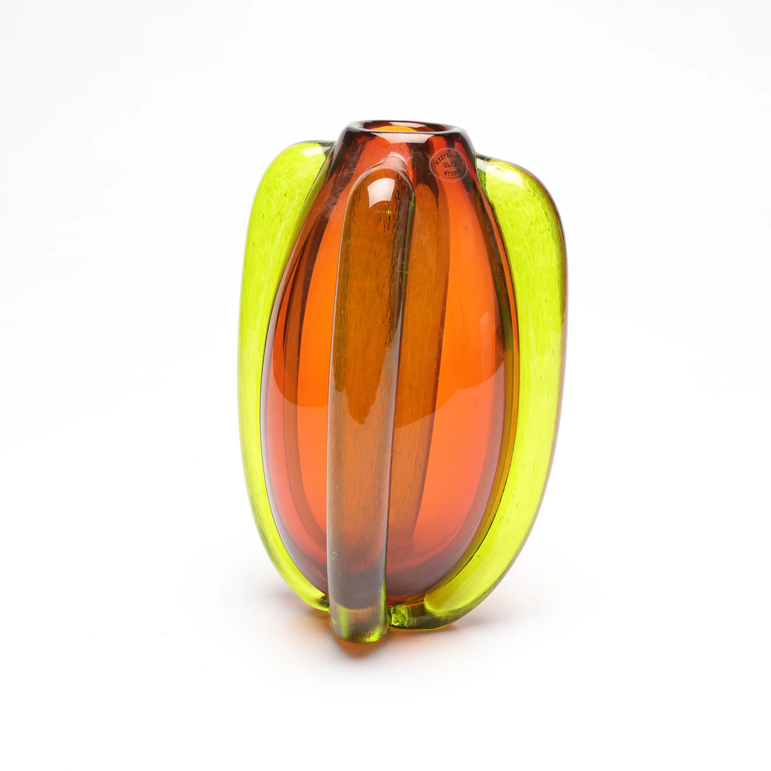 WESTERHOLM GLASSTUDIO. vas, glas, signerad.