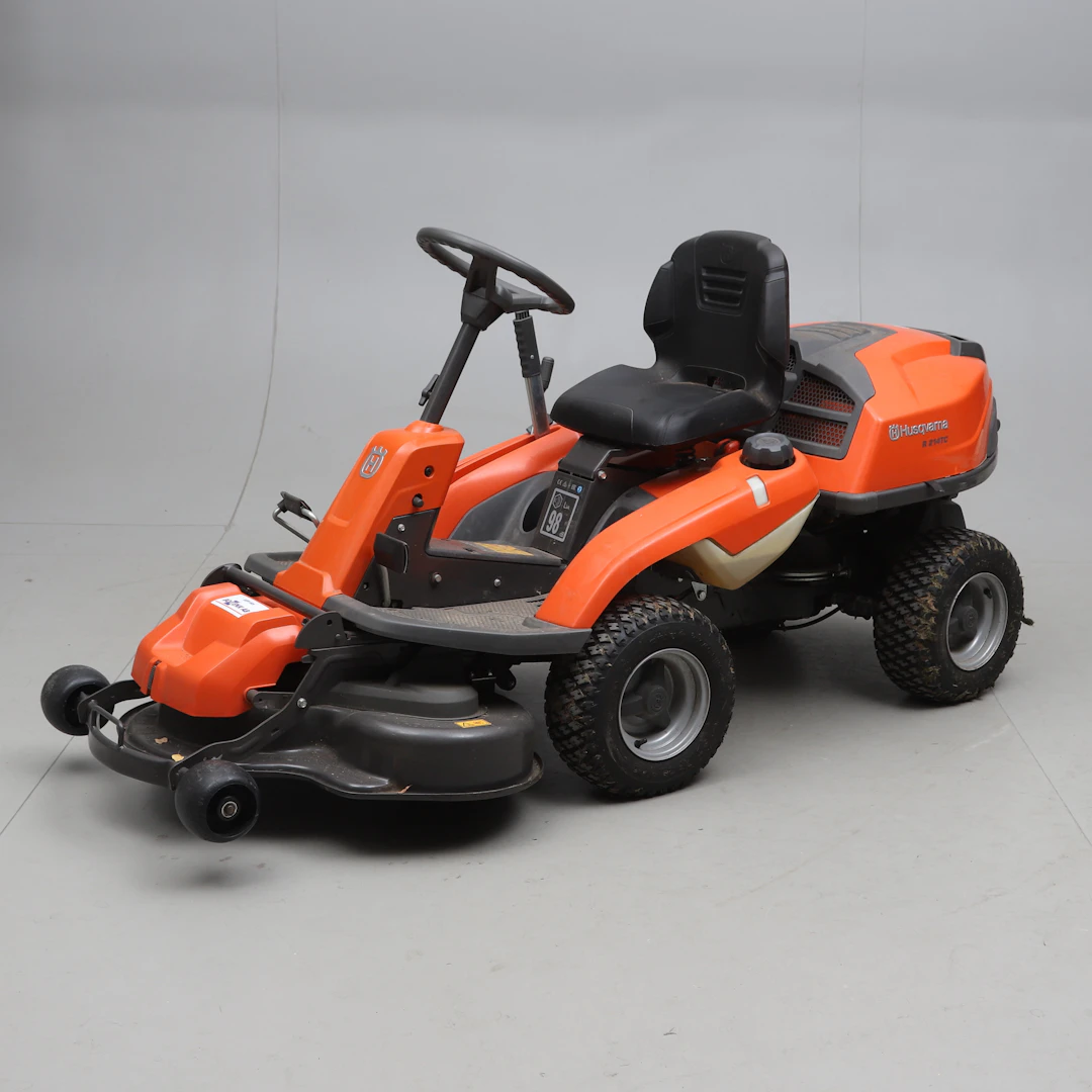 ÅKGRÄSKLIPPARE, Husqvarna Rider "R 214TC", 2021.