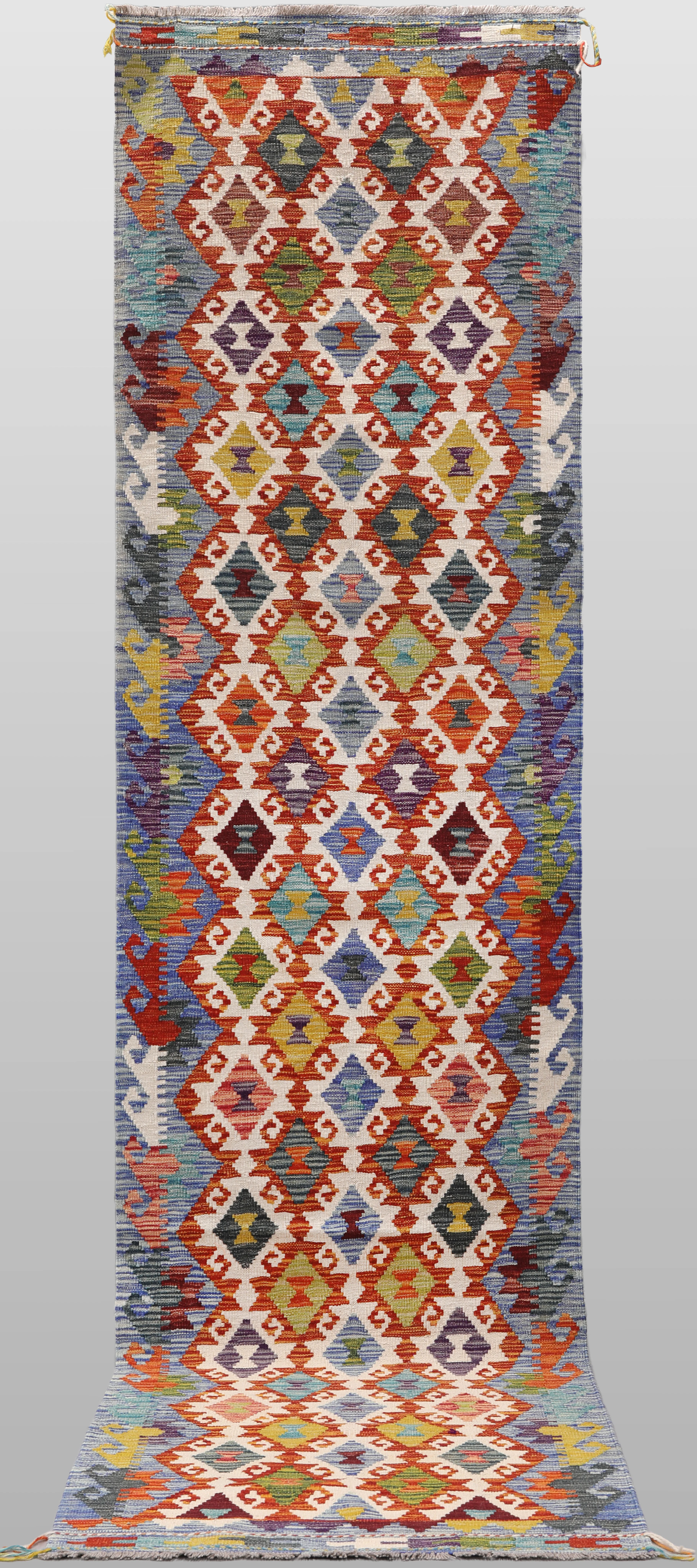 ORIENTMATTA. Kelim klassisk design, gallerimodell, 394 x 82 cm.