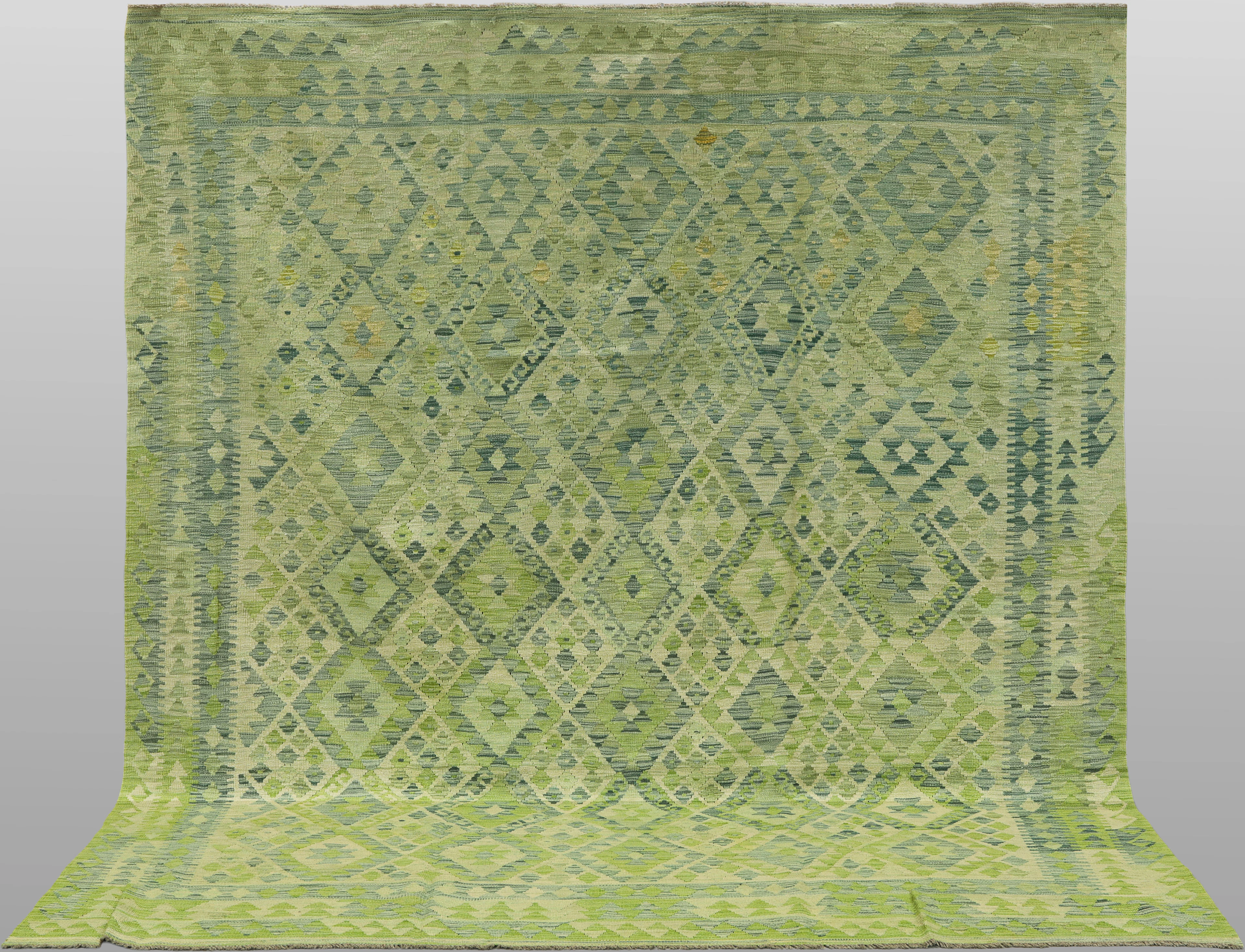 ORIENTMATTA. Kelim klassisk design, 296 x 258 cm.