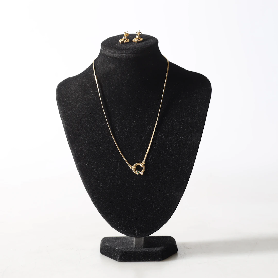 COLLIER & ÖRHÄNGEN, 3 delar, 18K guld med stenar. Totalvikt ca 13,7 gram.