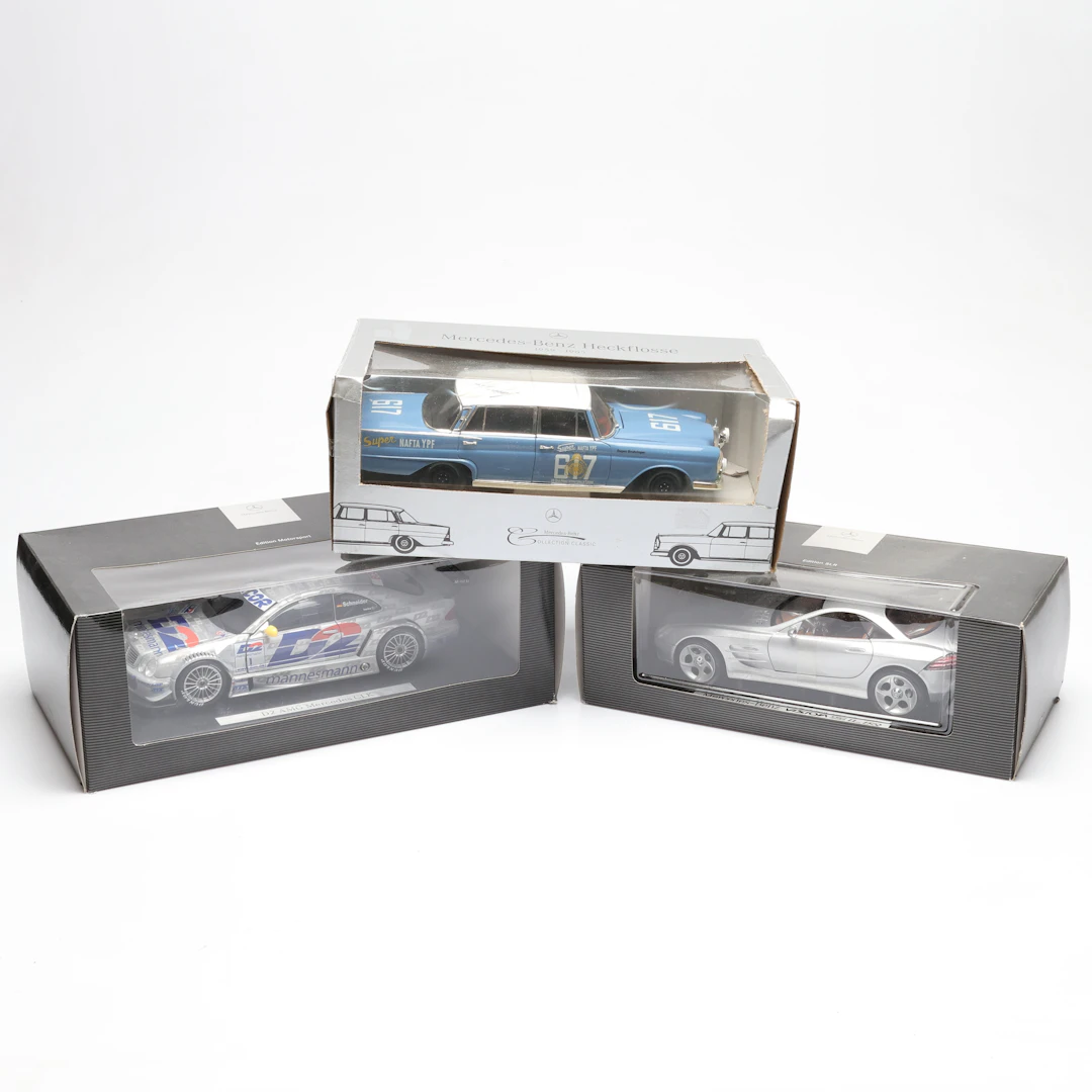MODELLBILAR, 3 st, bl.a. classic collection, Mercedes.