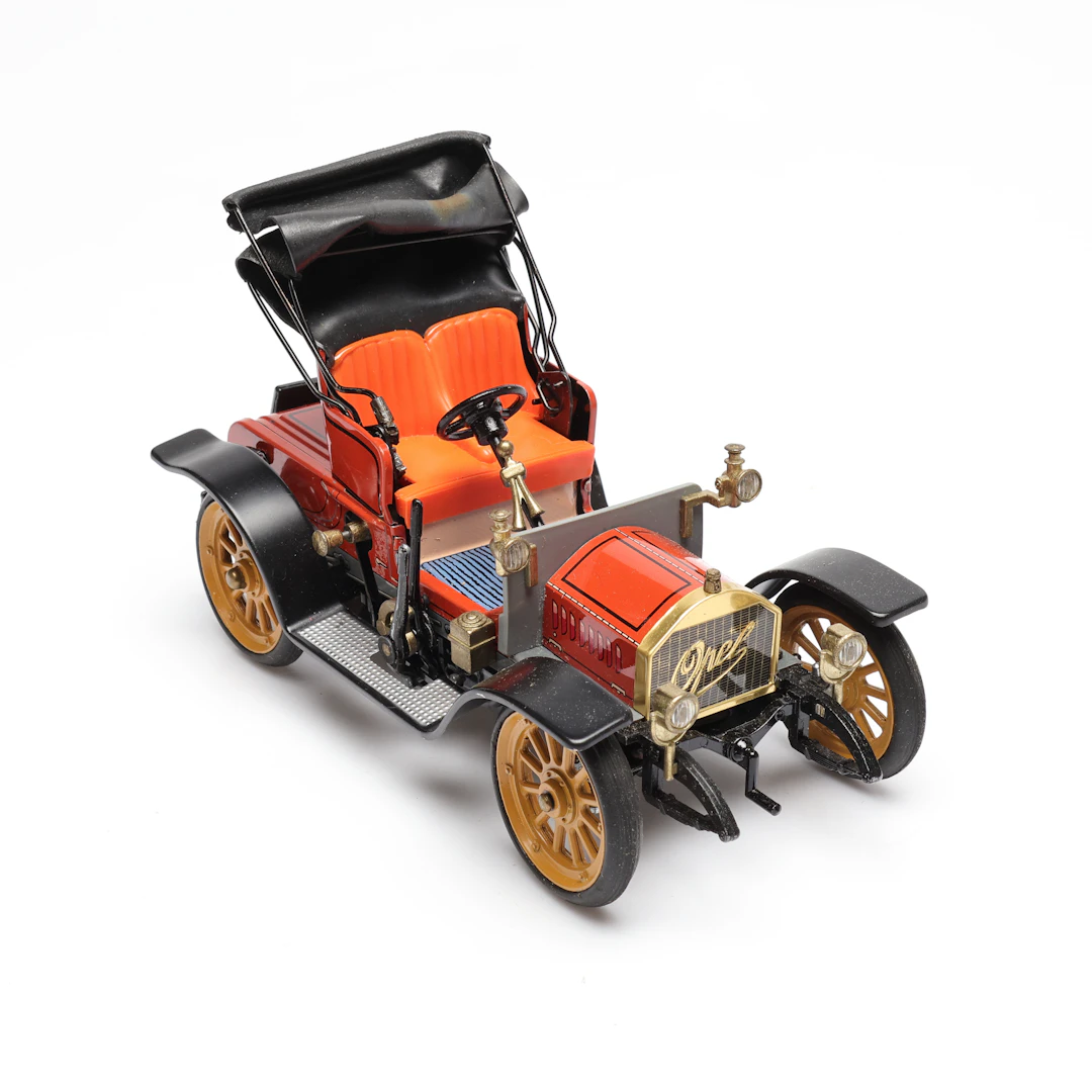 LEKSAKSBIL, Schuco, oldtimer 1228, Opel doktor - Wagen 1909, med