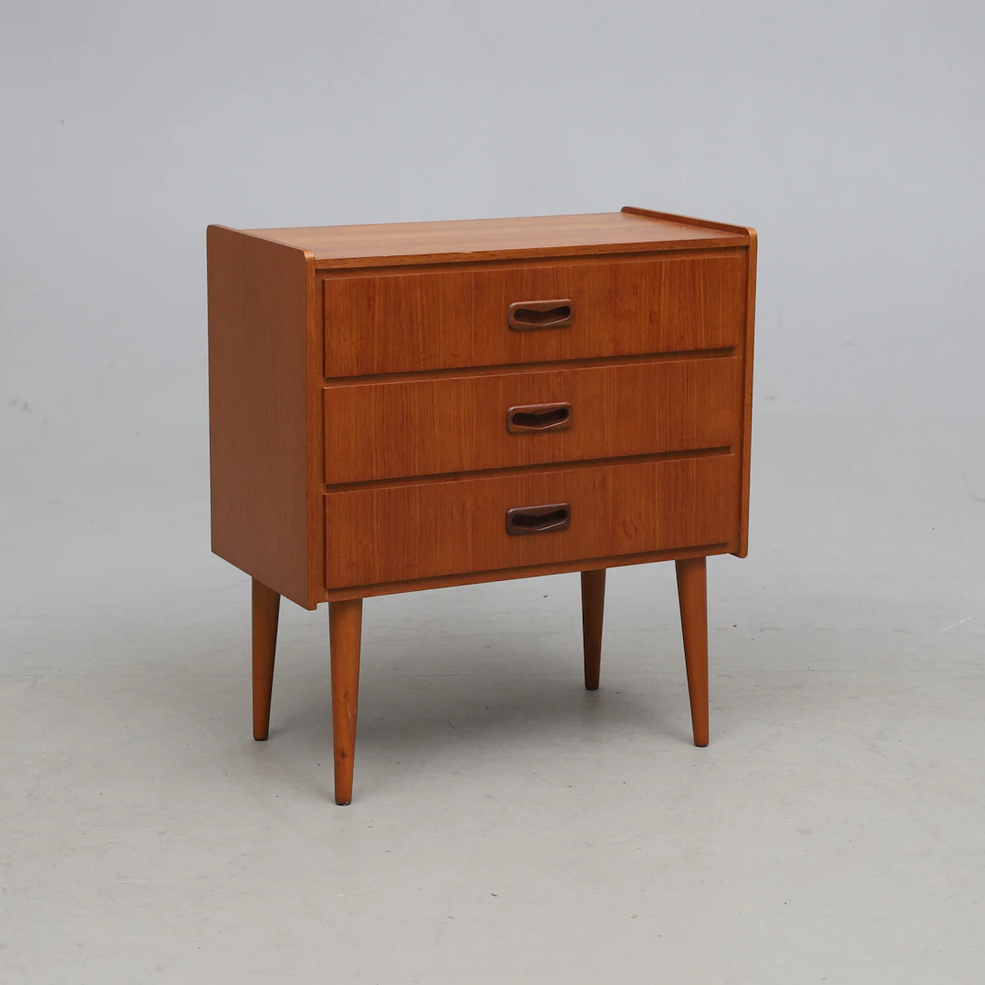 BYRÅ, teak, 1900-talets mitt.