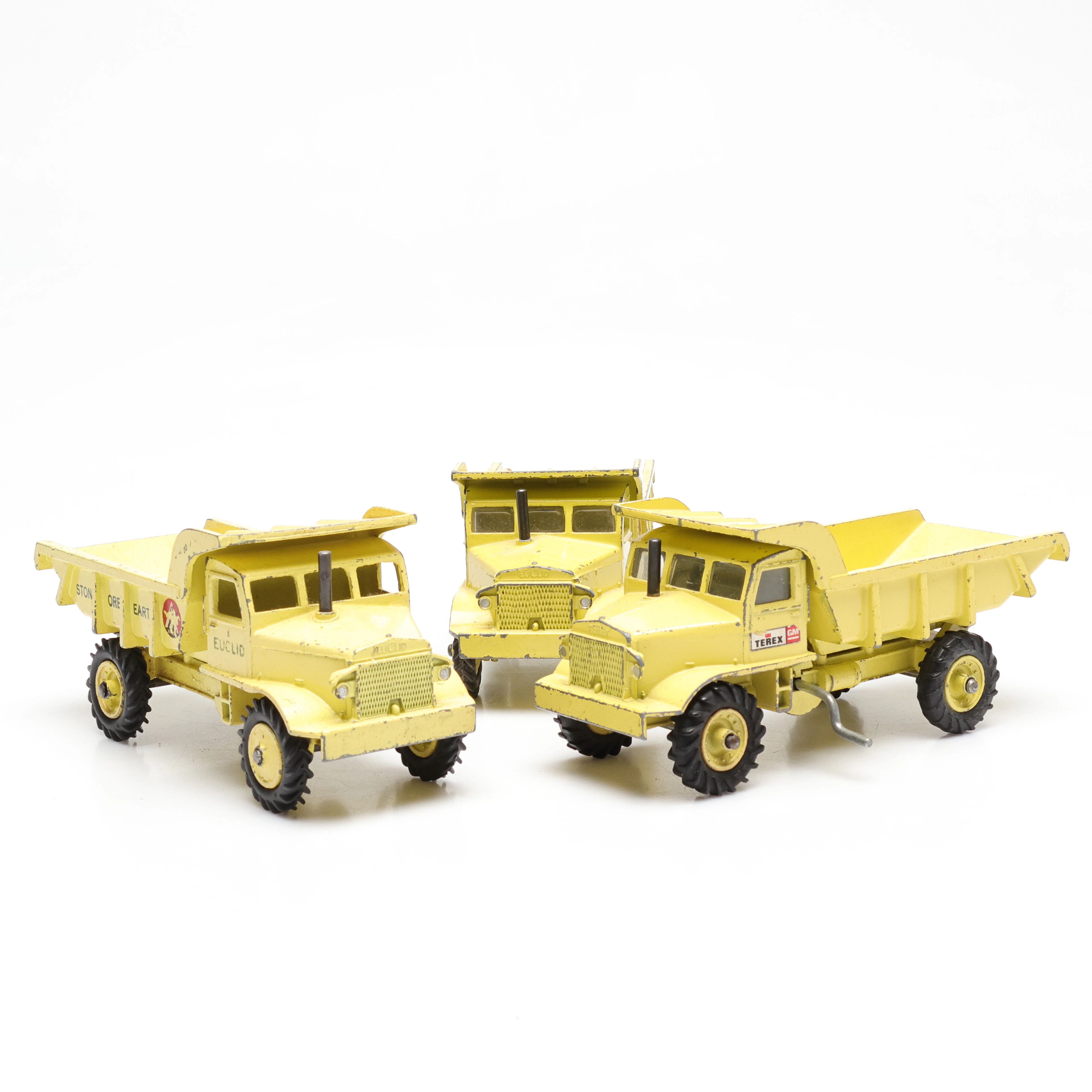 MODELLBILAR, 3 st, "Dinky SuperToys", 965.