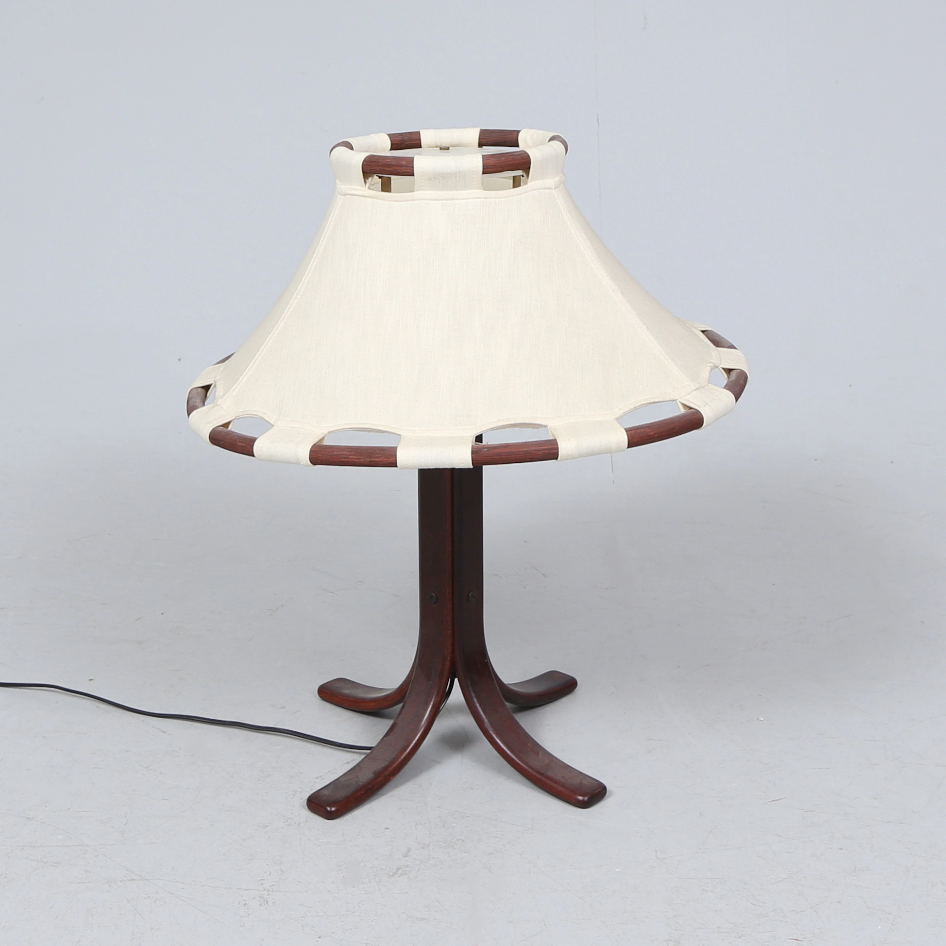 ANNA EHRNER. Bordslampa, "Anna", Ateljé Lyktan, Åhus, 1900-talets andra hälft.