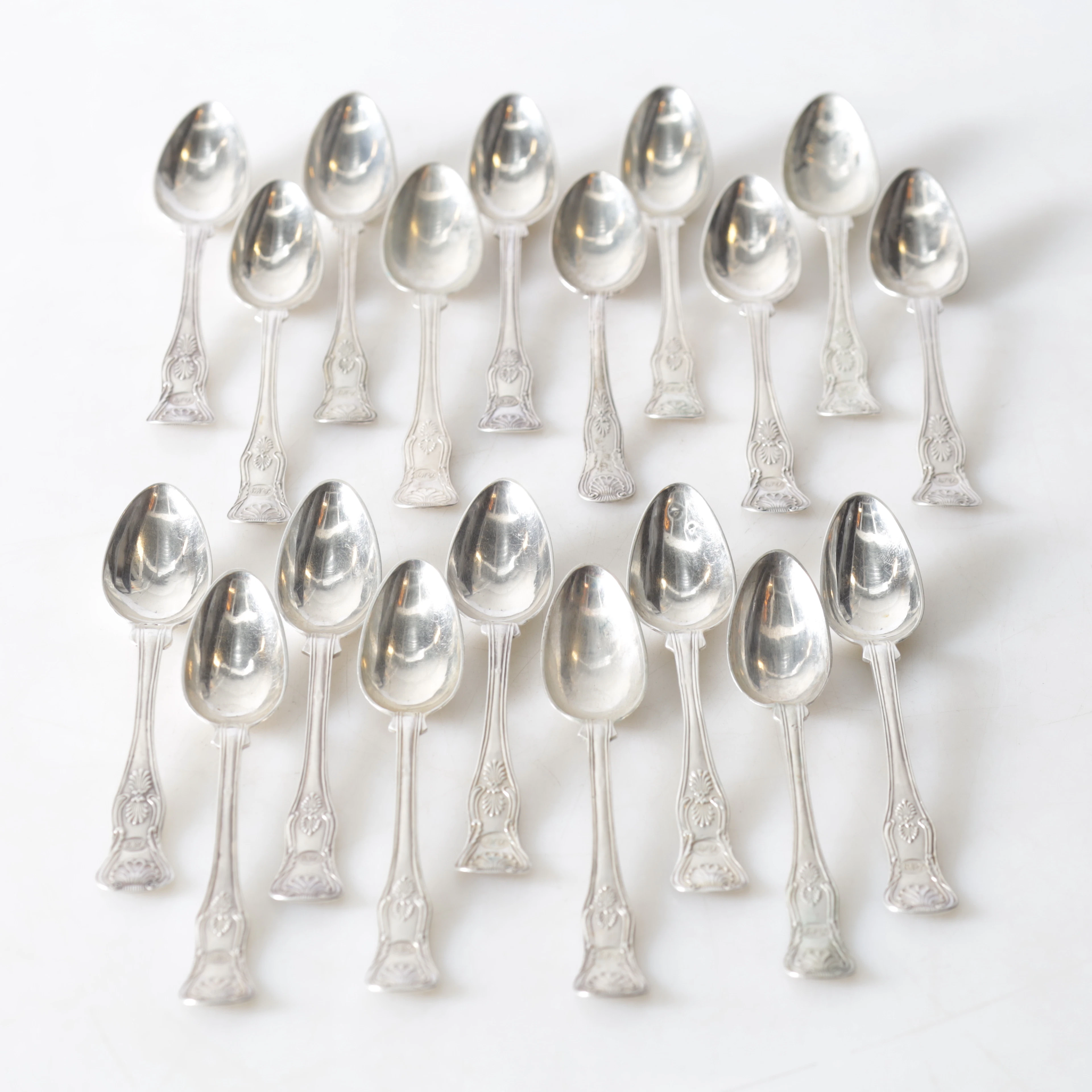 DESSERTSKEDAR, 19 st, silver, mod. "Engelsk Snäck", olika tillverkare