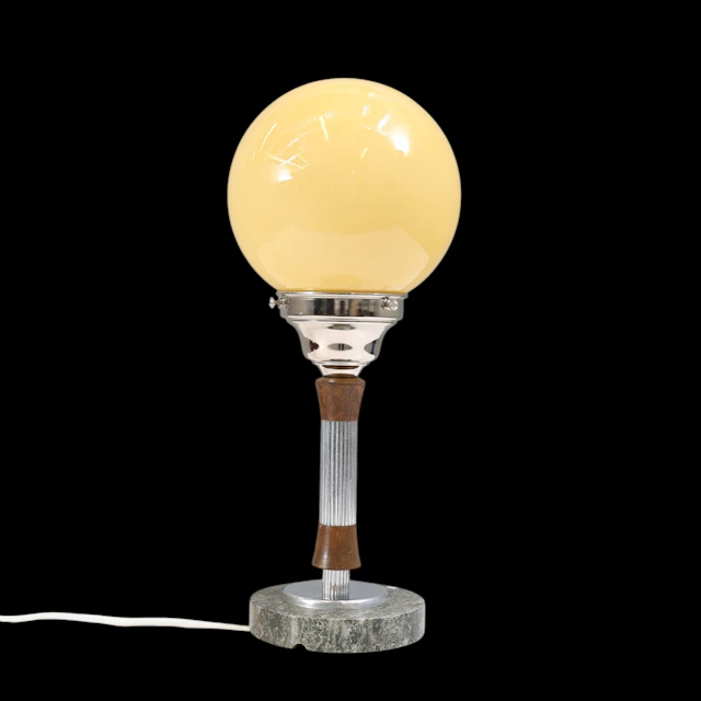 BORDSLAMPA, kolmårdsmarmor, betsat trä & förkromad metall, Art Deco, 1930-tal.