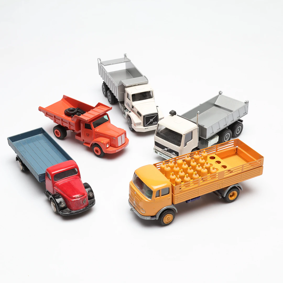 MODELLBILAR, 5 st, metall, bl.a. Tekno.