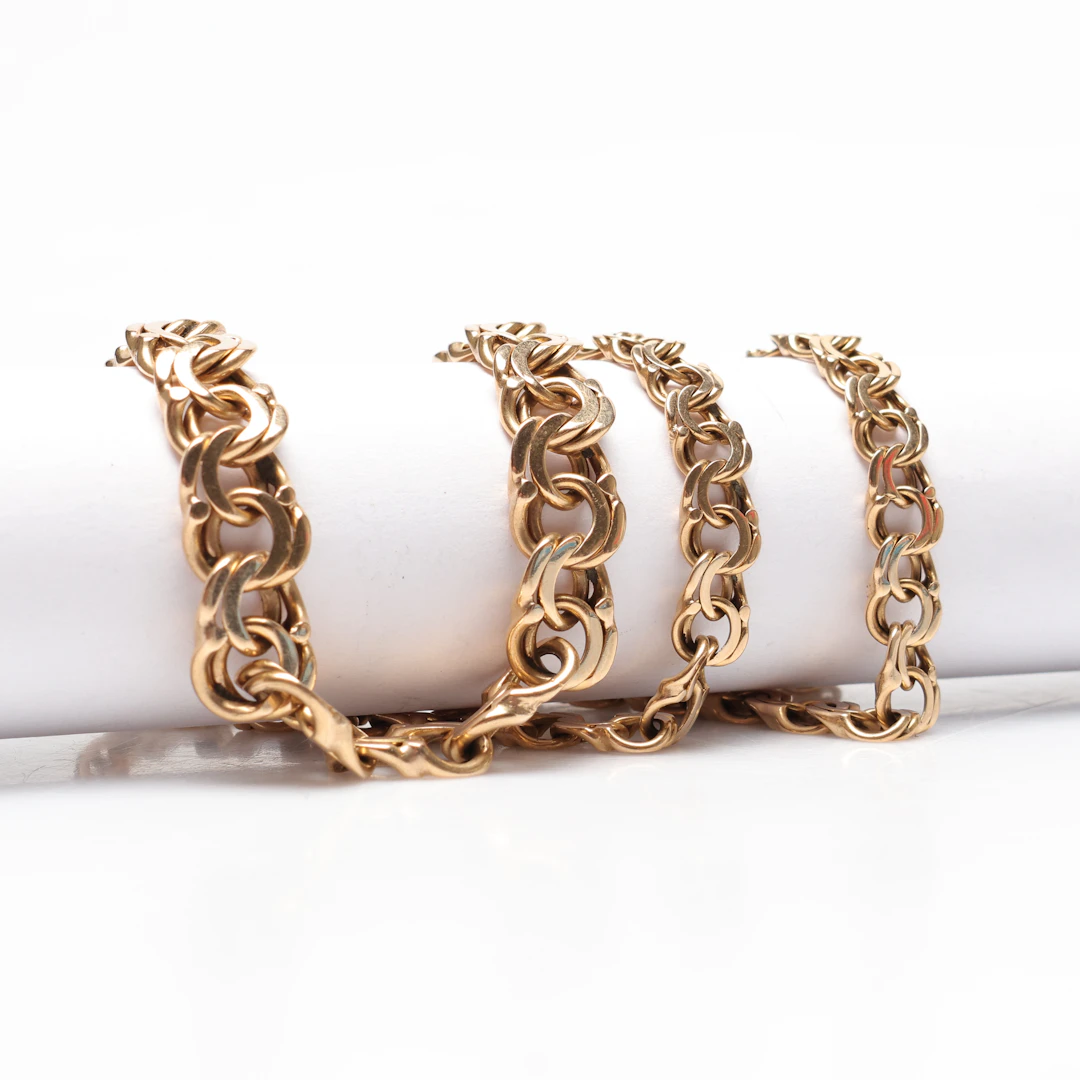 COLLIER, doserad bismarck, 18K, Guld, vikt cirka 41,1 gram.