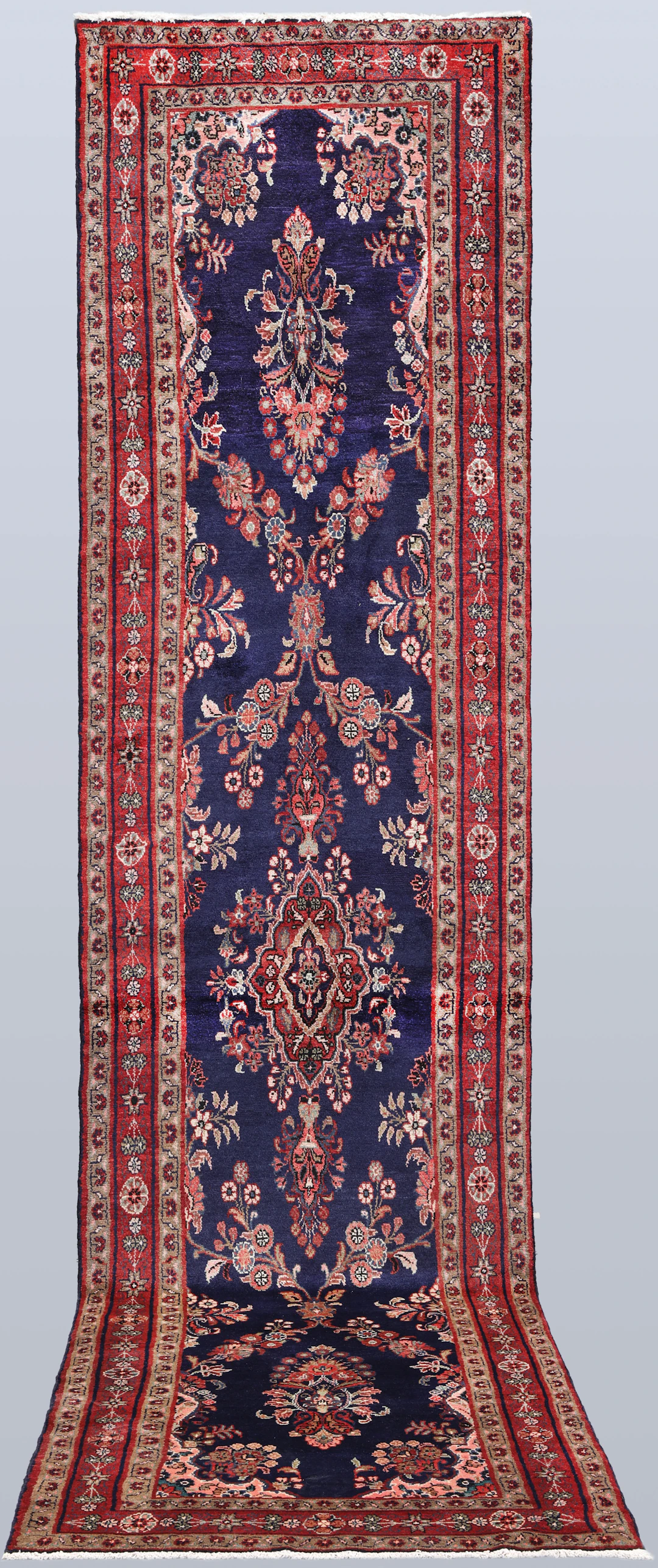 ORIENTMATTA. Hamadan gallerimodell, 443 x 100 cm.