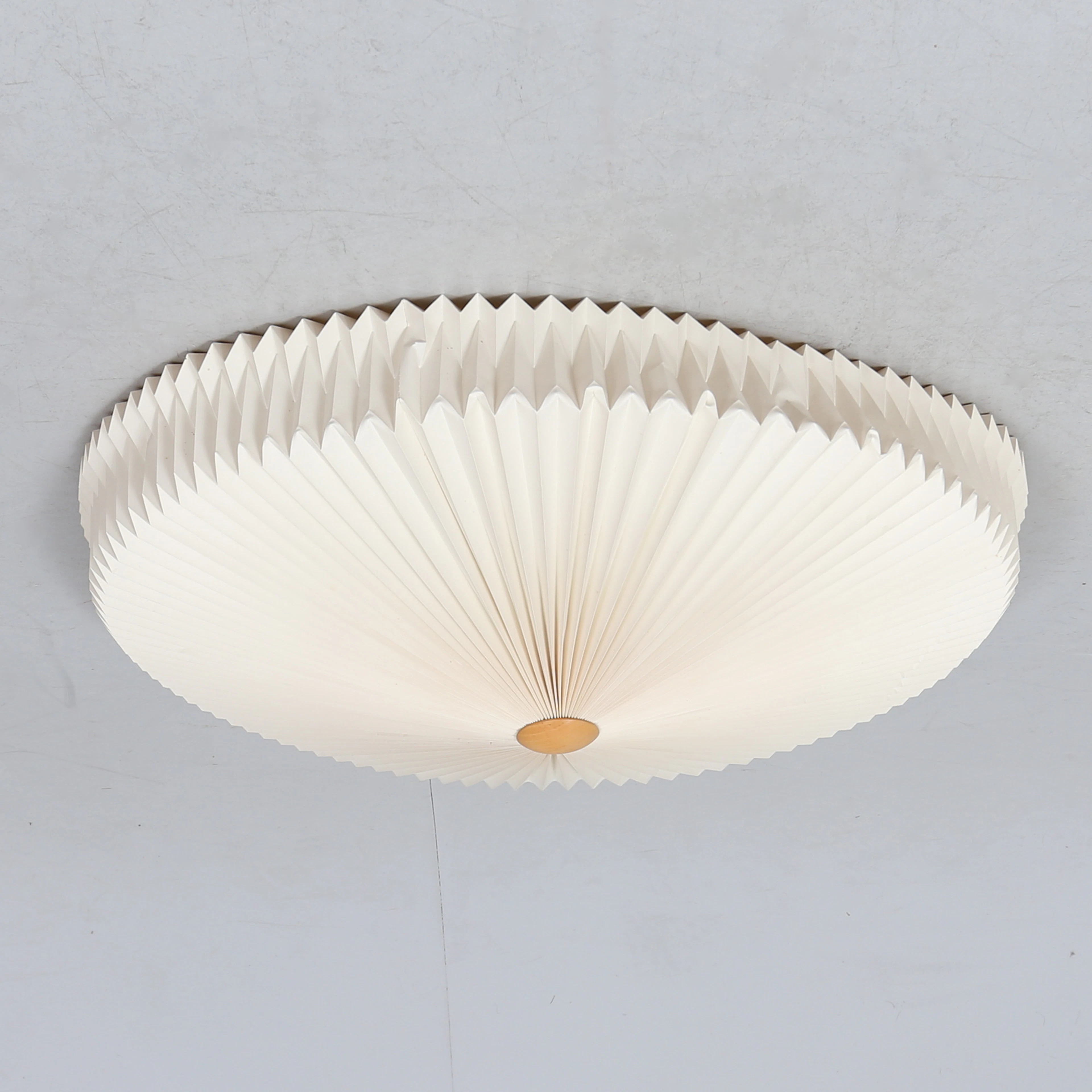 TAKLAMPA/PLAFOND, plisserad, 1900-tal.