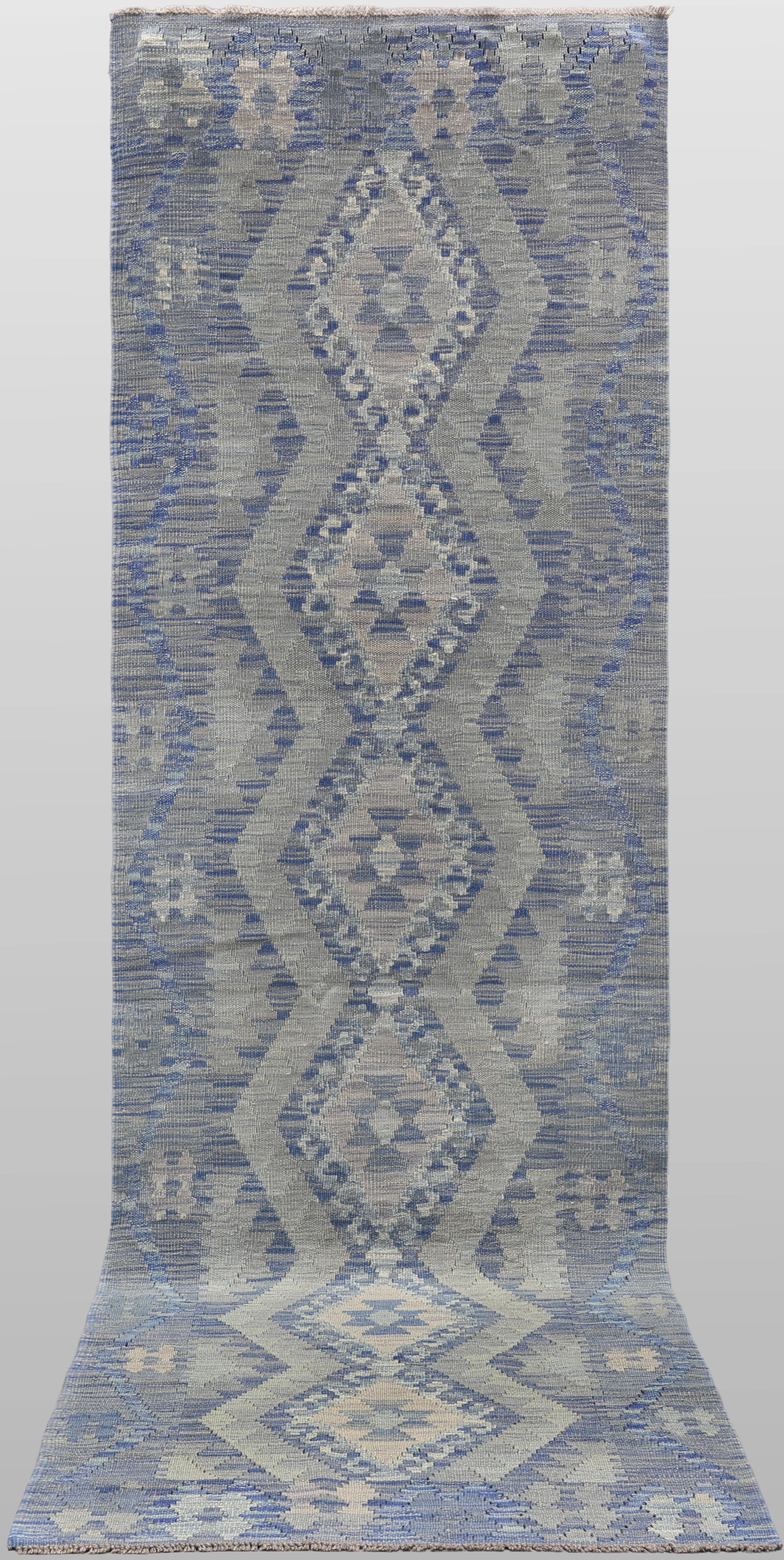 ORIENTMATTA. Kelim klassisk design, gallerimodell, 300 x 81 cm.