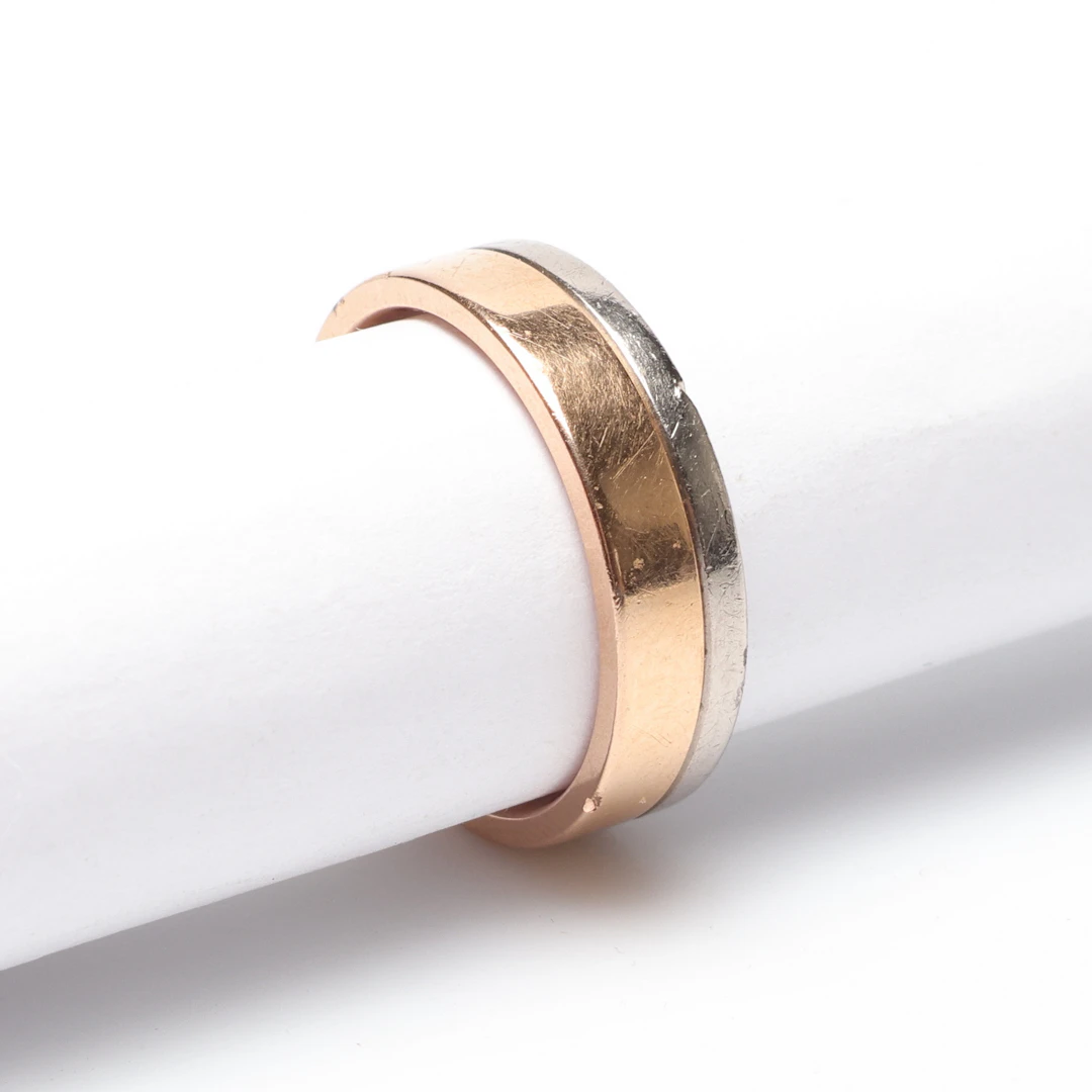 RING, 18K, Guld, vikt cirka 9,3 gram.