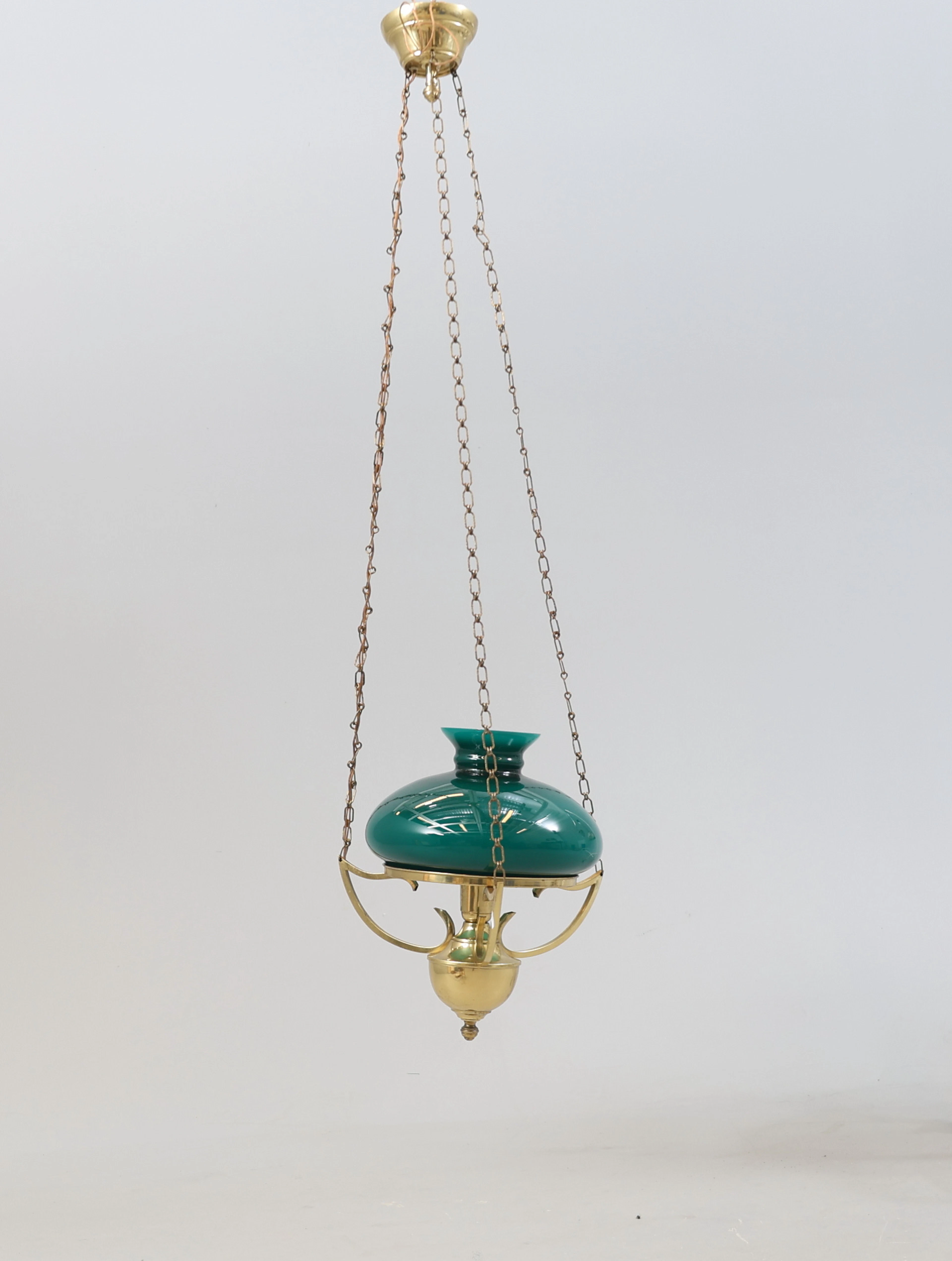TAKLAMPA, mässing och glas, 1900-tal.