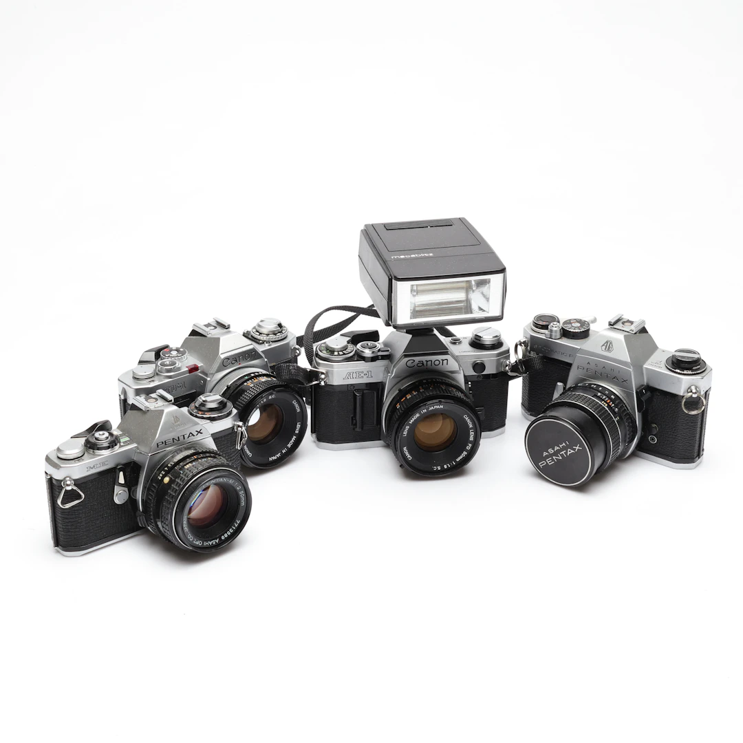 KAMEROR, 4 st, Canon samt Asahi Pentax.