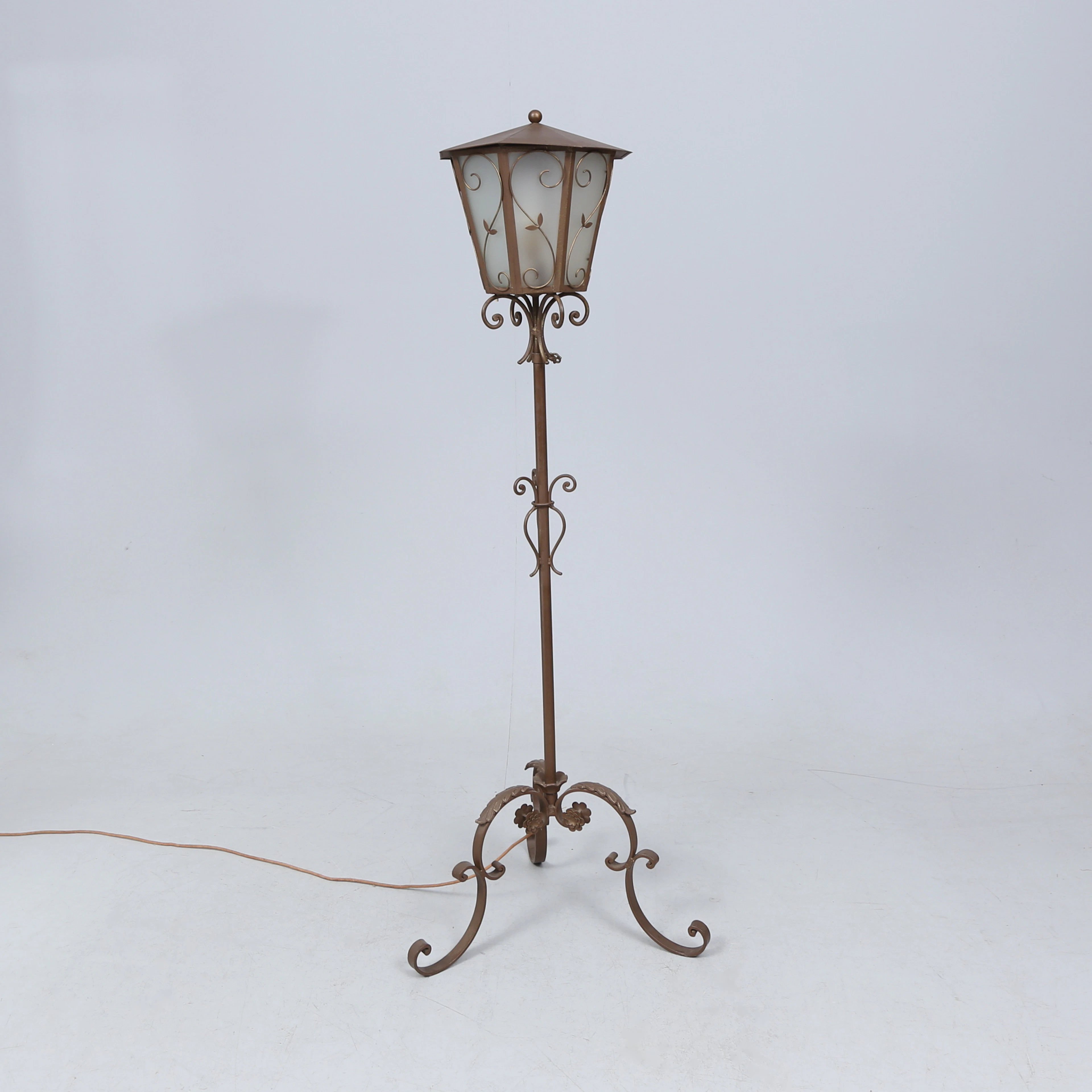 GOLVLAMPA, smide, 1930/40-tal.