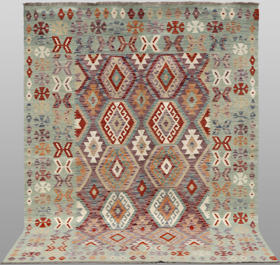 ORIENTMATTA. Kelim klassisk design, 244 x 179 cm.