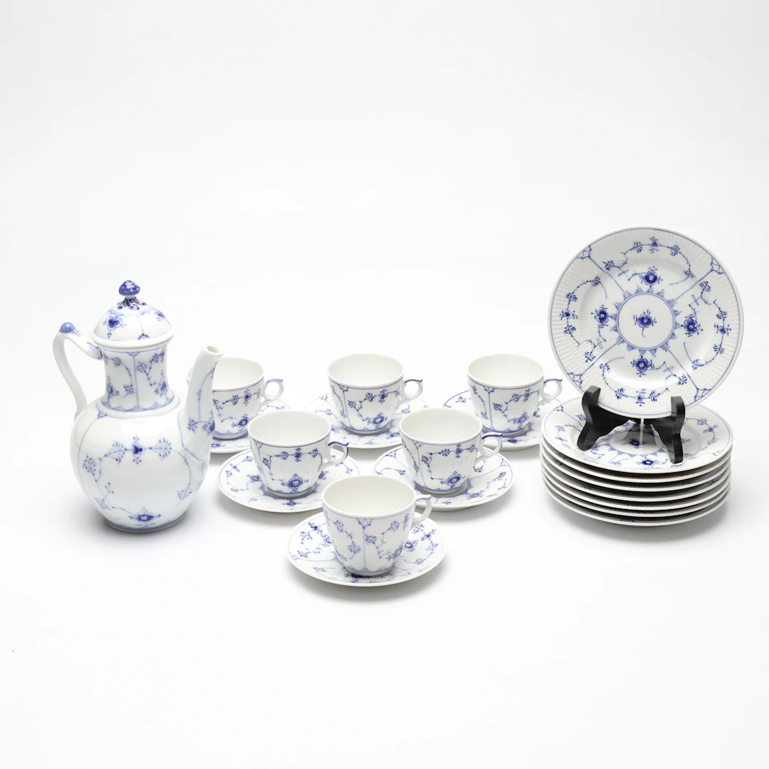 SERVISDELAR, 15 delar, Musselmalet, Royal Copenhagen.