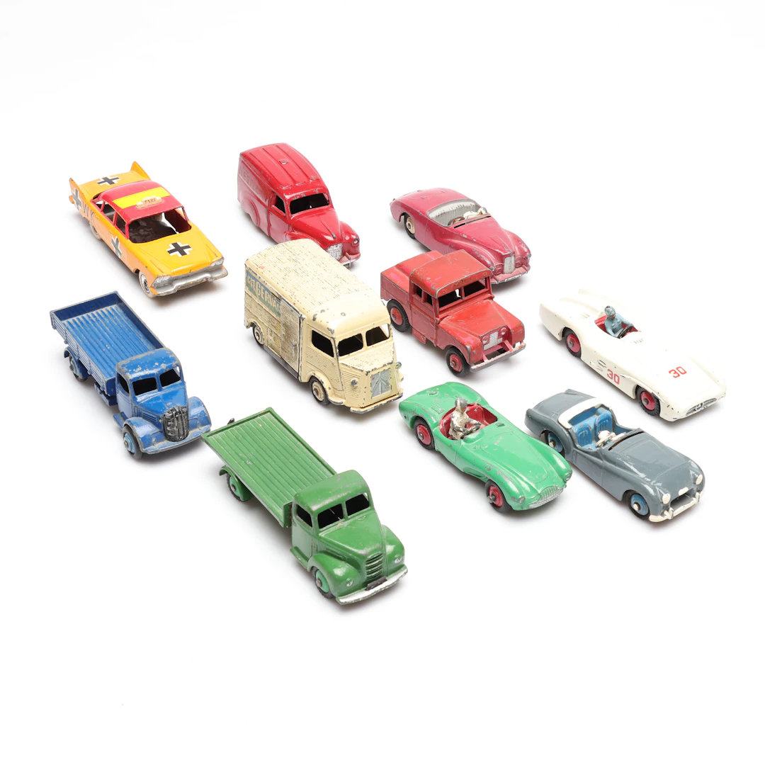 MODELLBILAR, 10 st, Dinky Toys, metall.