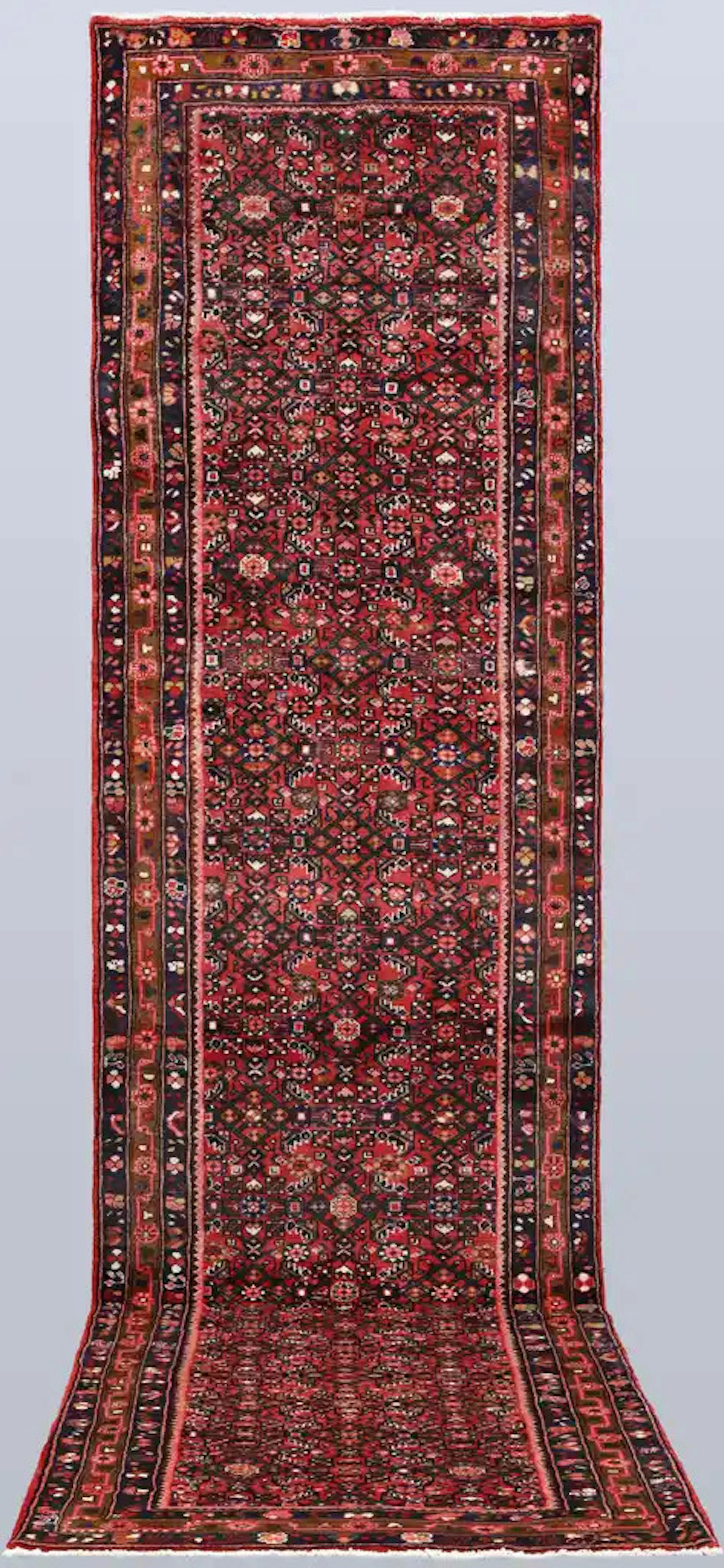 ORIENTMATTA. Hamadan gallerimodell, 445 x 115 cm.