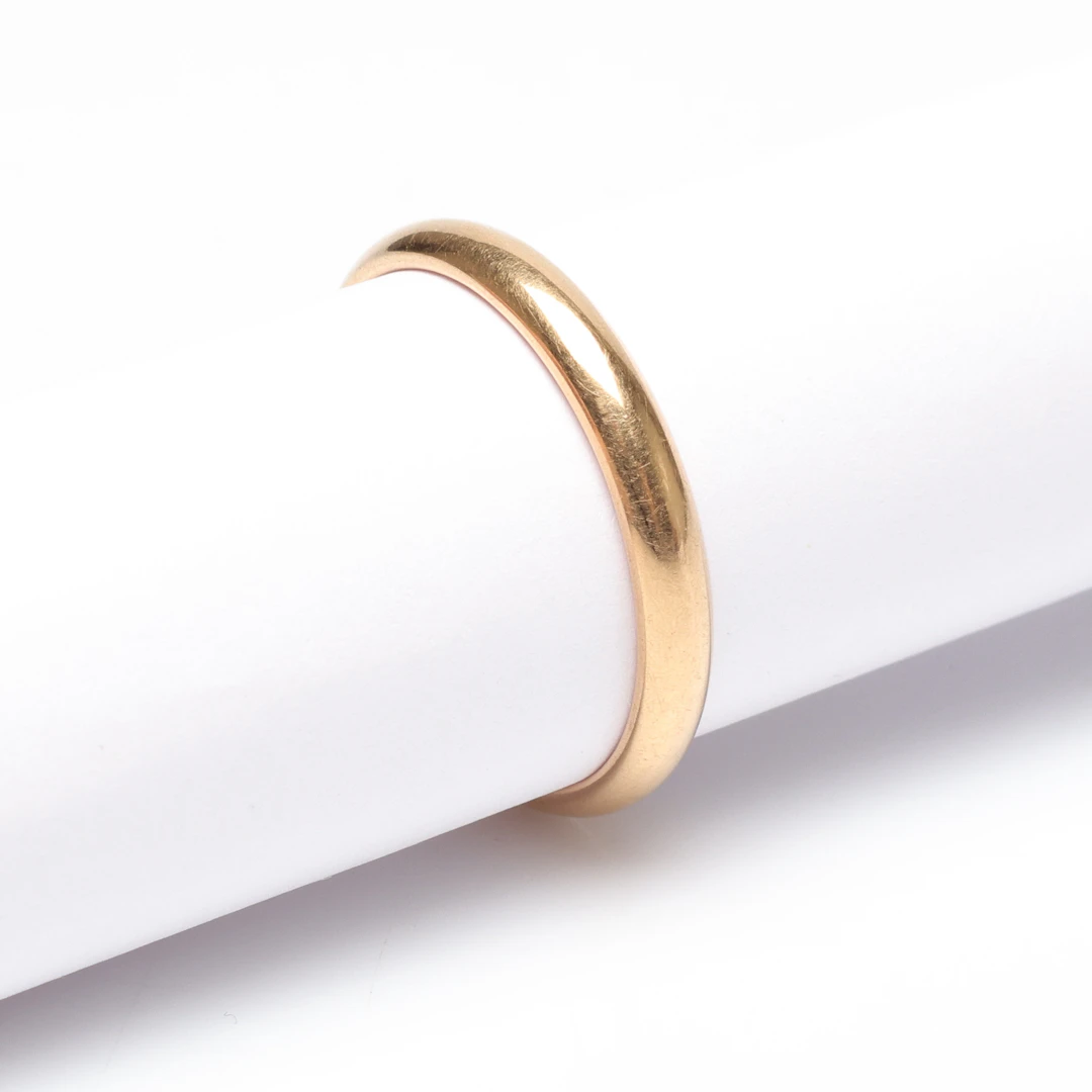RING, 18k guld, vikt ca 5,1 gram.