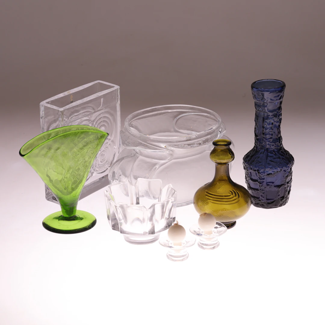 GLAS, parti, 8 delar, olika tillverkare bla. Skruf och Orrefors, 19/2000-tal.