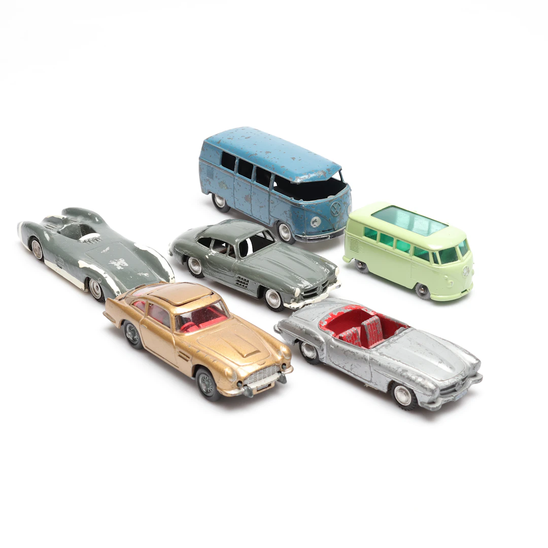 MODELLBILAR, 6 delar, mestadels Märklin.