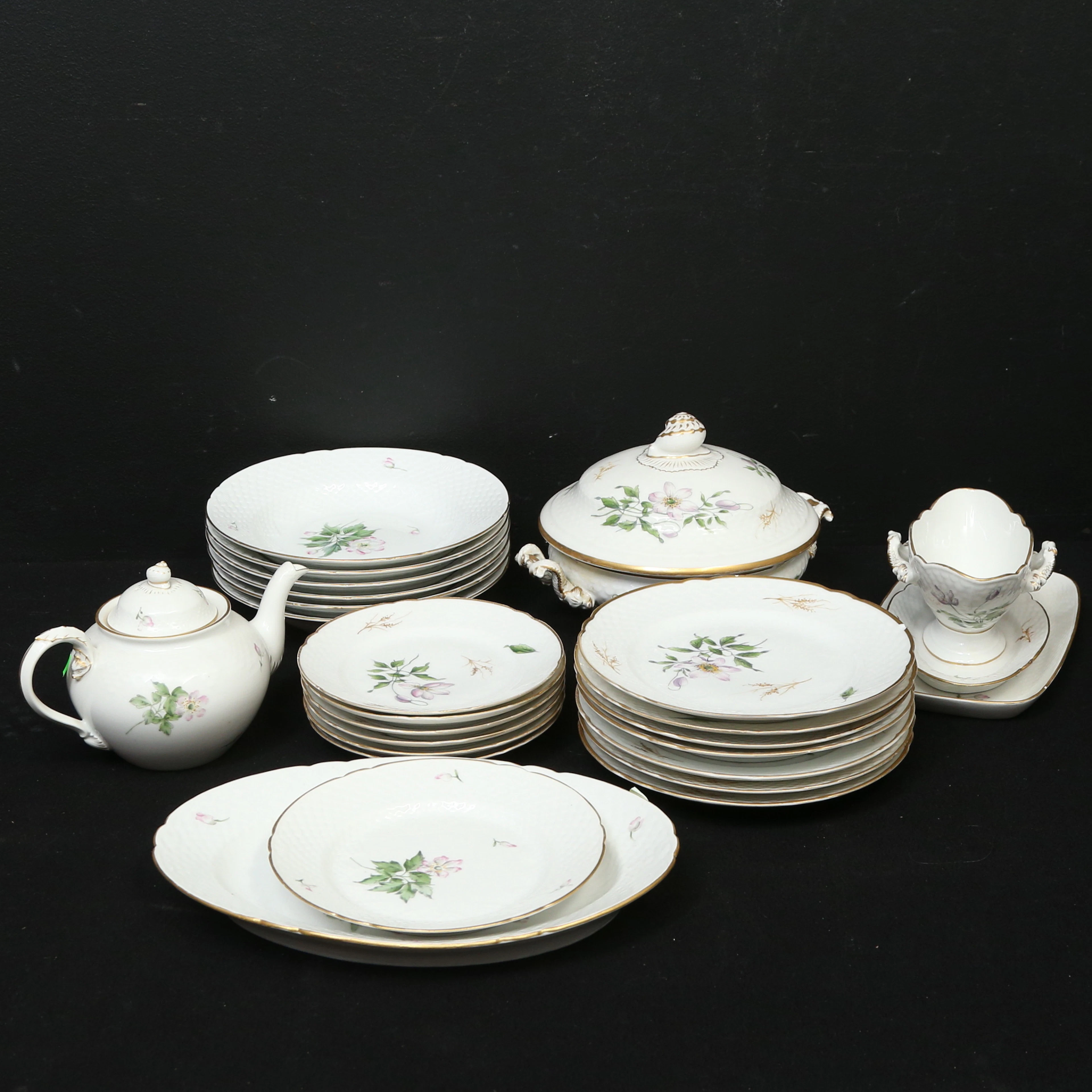 SERVISDELAR, 24 delar, porslin, Royal Copenhagen, Danmark.