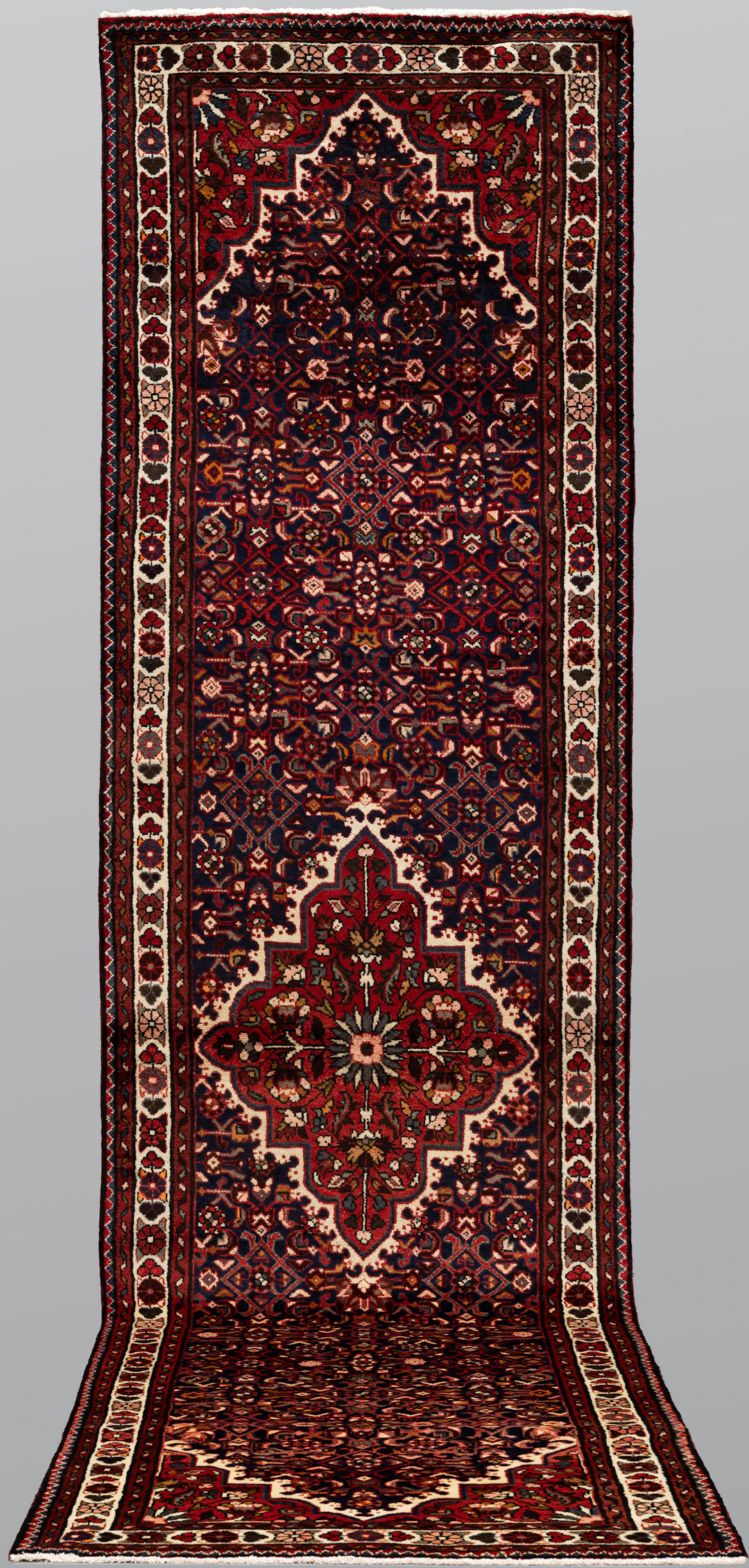 ORIENTMATTA. Hosseinabad gallerimodell, 440 x 115 cm.