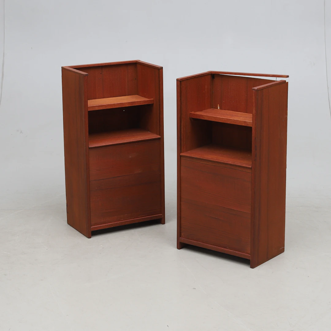 SÄNGBORD-/SKÅP, teak, 1900-talets mitt.