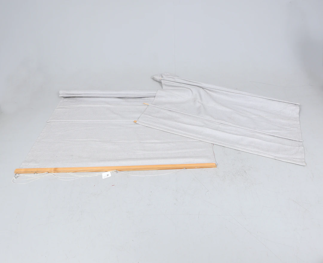 HISSGARDINER, 2 st, textil.