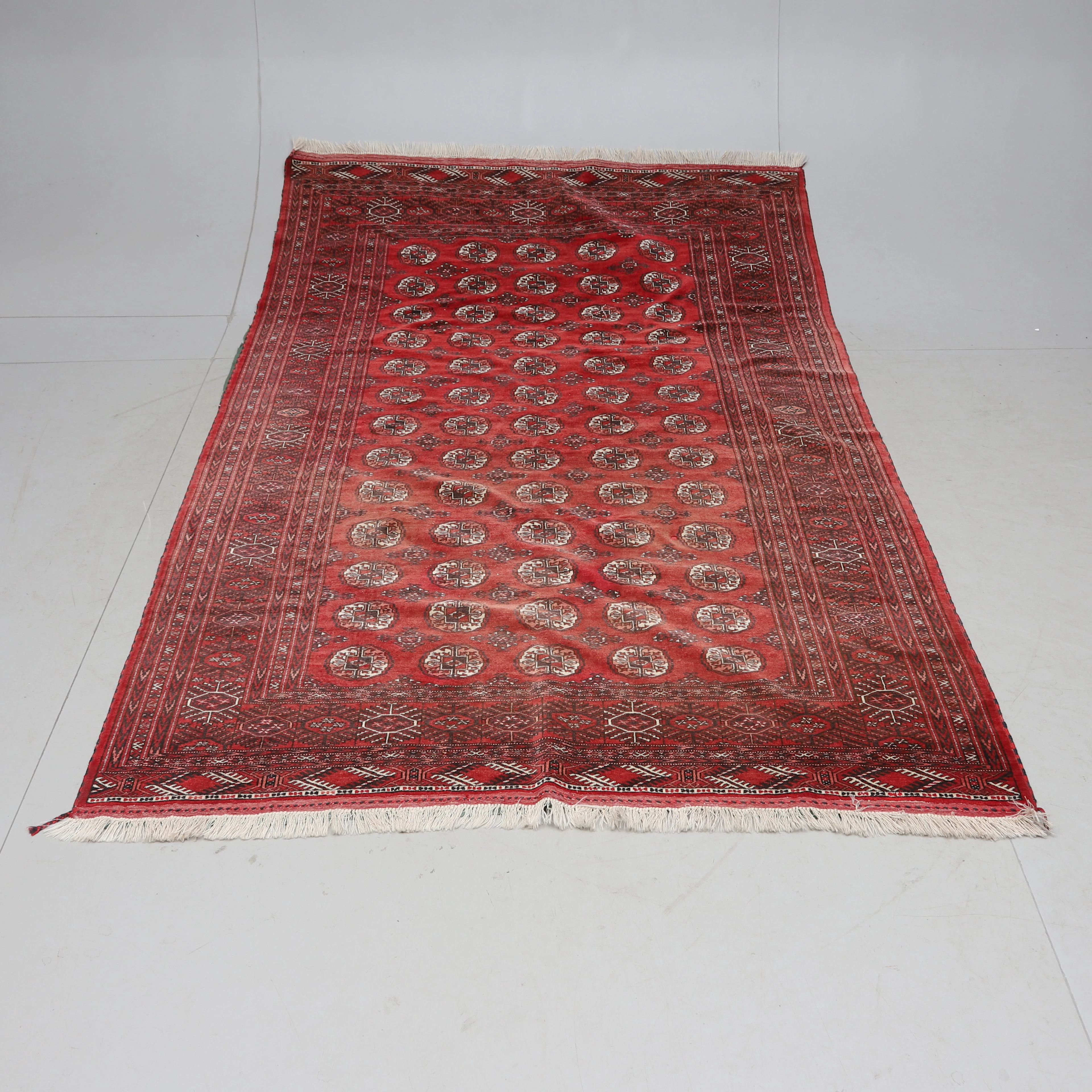MATTA, orientalisk Bocchara. Ca 203x318 cm.