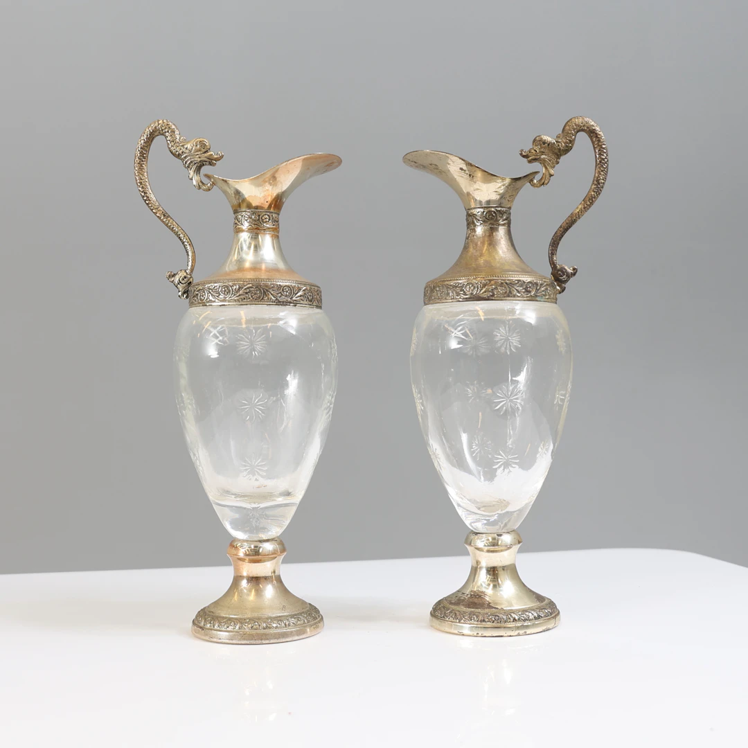 VINKANNOR, ett par, glas och metall, Bologna, Italien, 1900-tal.