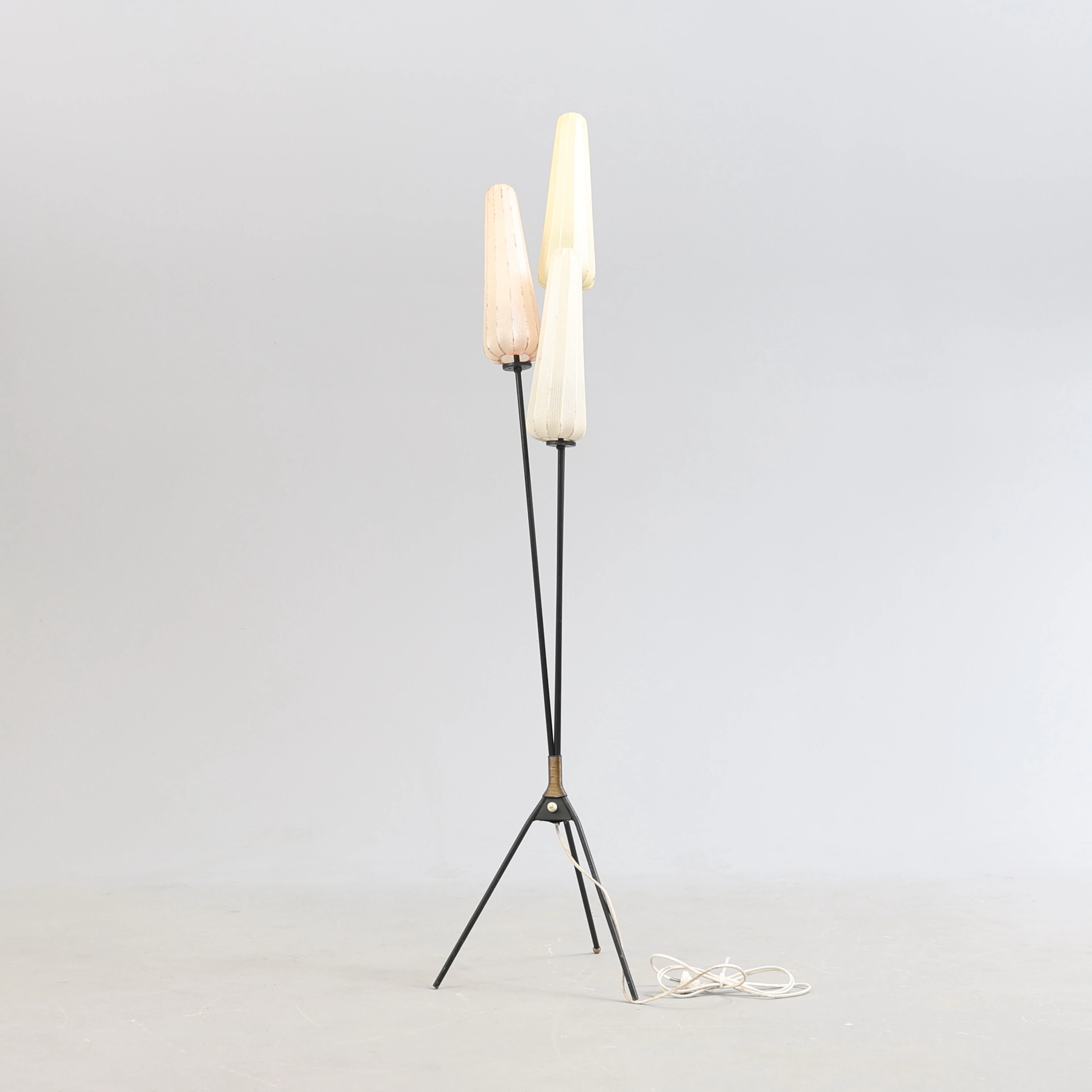 GOLVLAMPA, Trema Industri, Brittatorp, 1900-talets mitt.