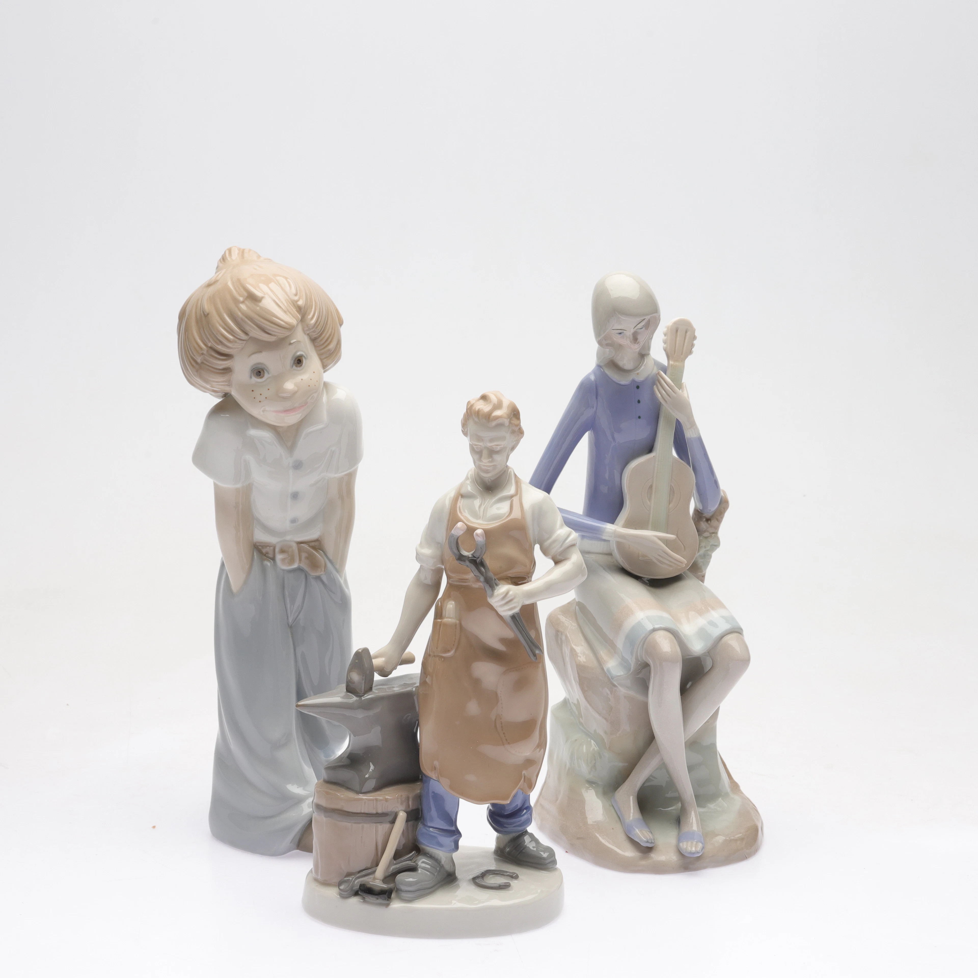 FIGURINER, 3 st, porslin, b.la. Laphin, Spanien.