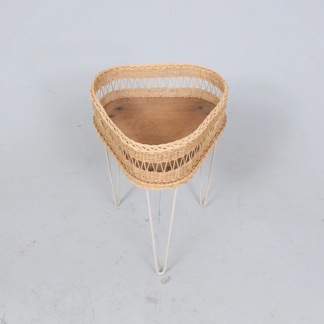 BORD, string-modell med korg, 1950/60-tal.